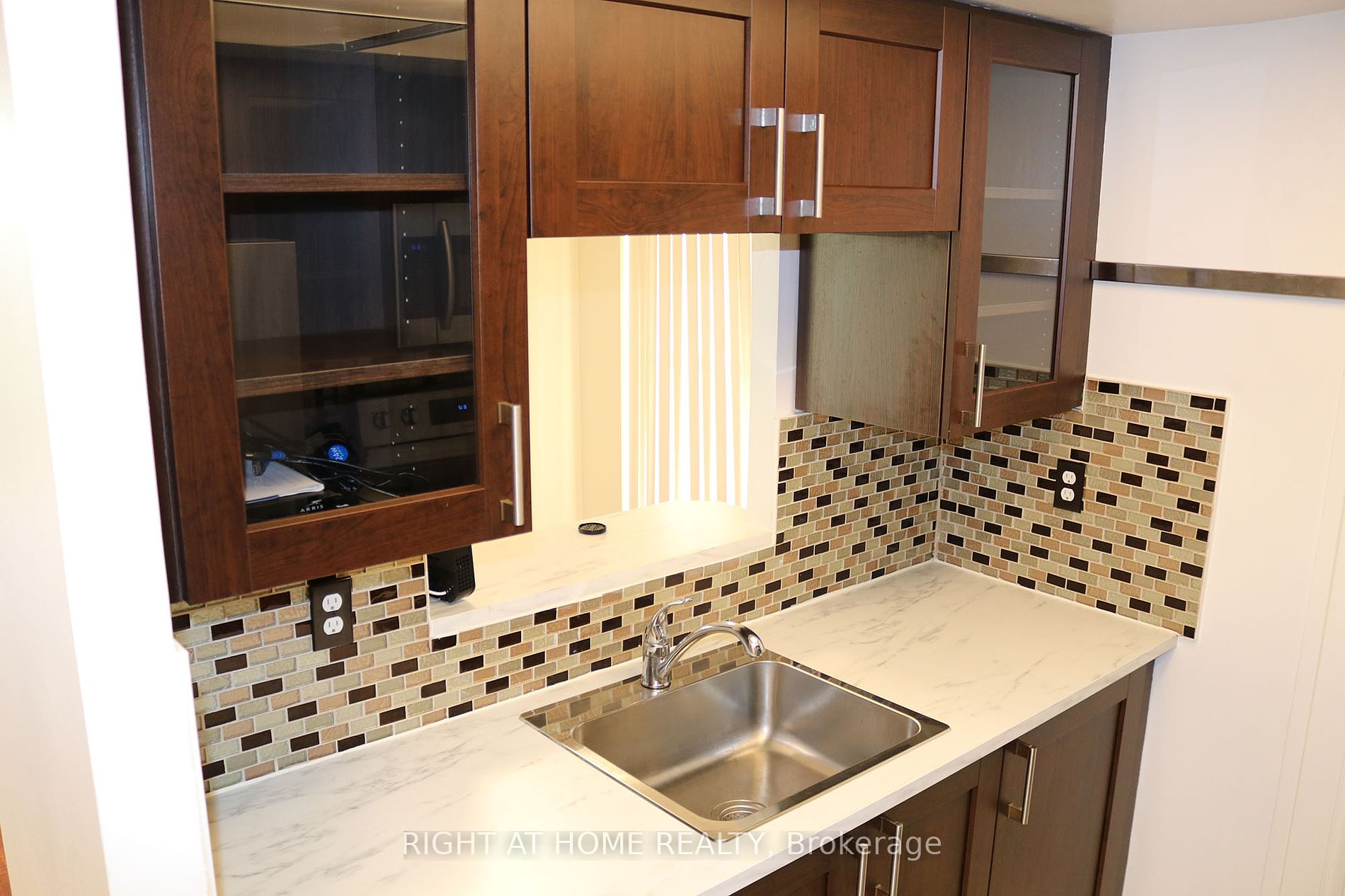 285 Enfield Pl 1009