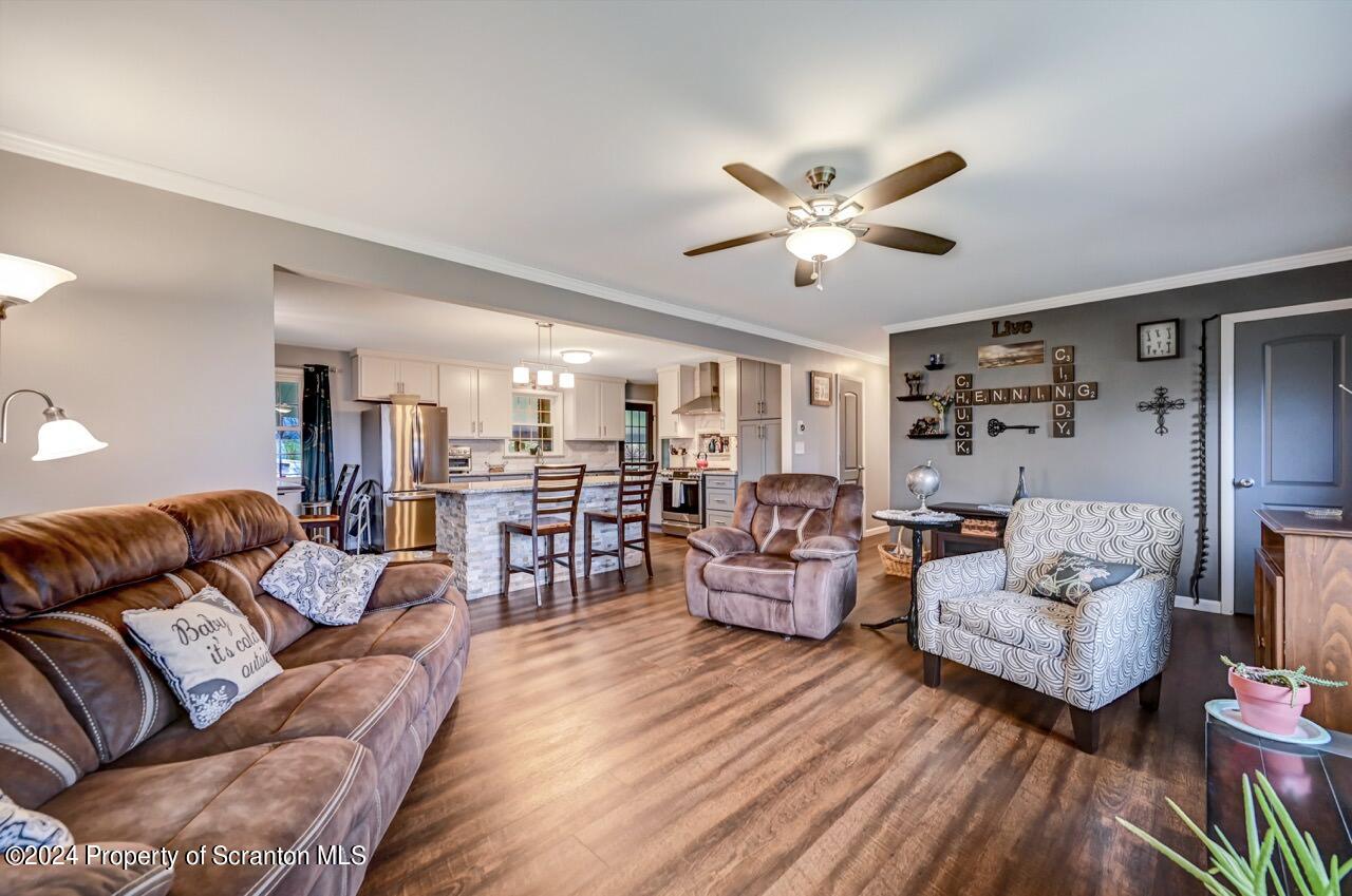 325 Schoolhouse Hill Road