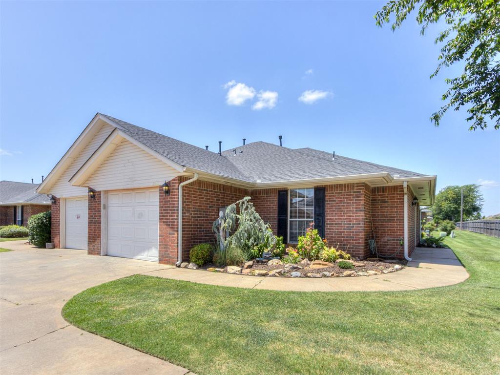 Welcome to Jeffersons Garden! This beautifully maintained 2-bedroom, 2-bathroom home offers comfortable, low-maintenance living in the highly sought-after Edmond School District. Step inside to find a freshly updated interior featuring brand-new carpet and fresh paint throughout. The functional layout includes a spacious primary suite featuring a large walk-in closet and a walk-in shower equipped with handicap accessibility rails for added safety. Outside, enjoy relaxing on the back patio, complete with a retractable screen designed to provide shade and keep bugs at bay - perfect for peaceful morning coffee or evening relaxation. Located with quick, convenient access to top local amenities, dining, and shopping. This quiet Jeffersons Garden community also features an assisted-living facility directly within the subdivision, adding extra convenience and peace of mind for the future.