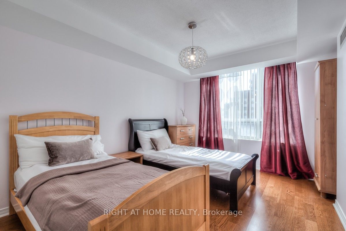 350 E Red Maple Rd 609