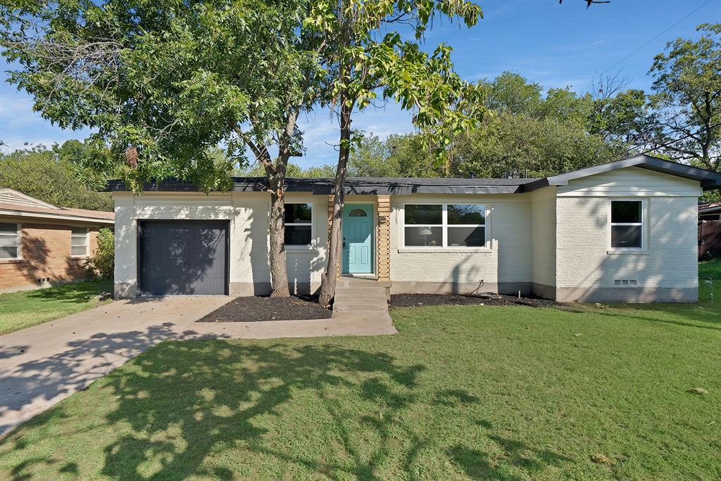 Are you looking for a great house, recently remodeled, ready to move in, easy access to major freeways and all of these for a great price? Bingo you just found it, act quick before it is gone. Buyer to verify all the information contained. Listing agent is the manager for the seller