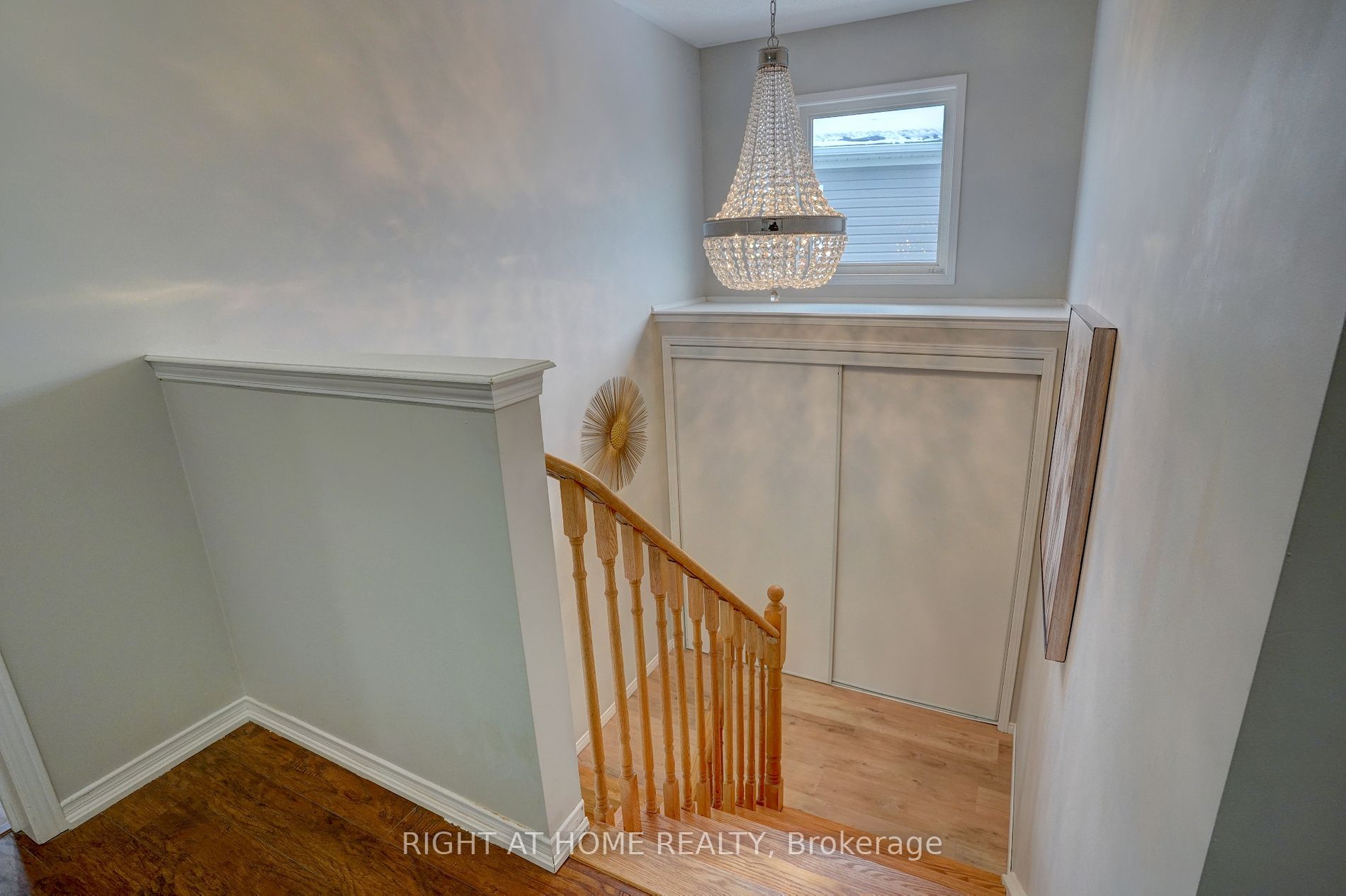 1087 Beneford Rd