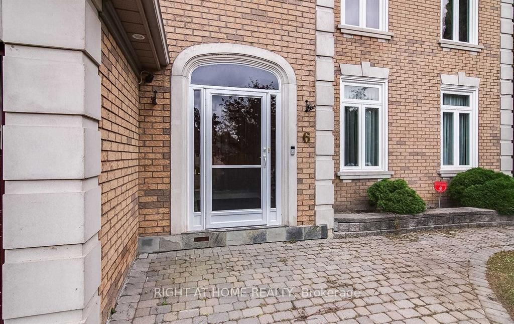 6 Dewbourne Ave