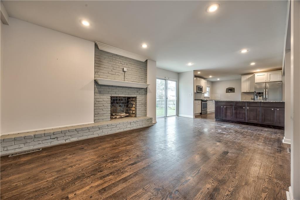 4304 W 83rd Street