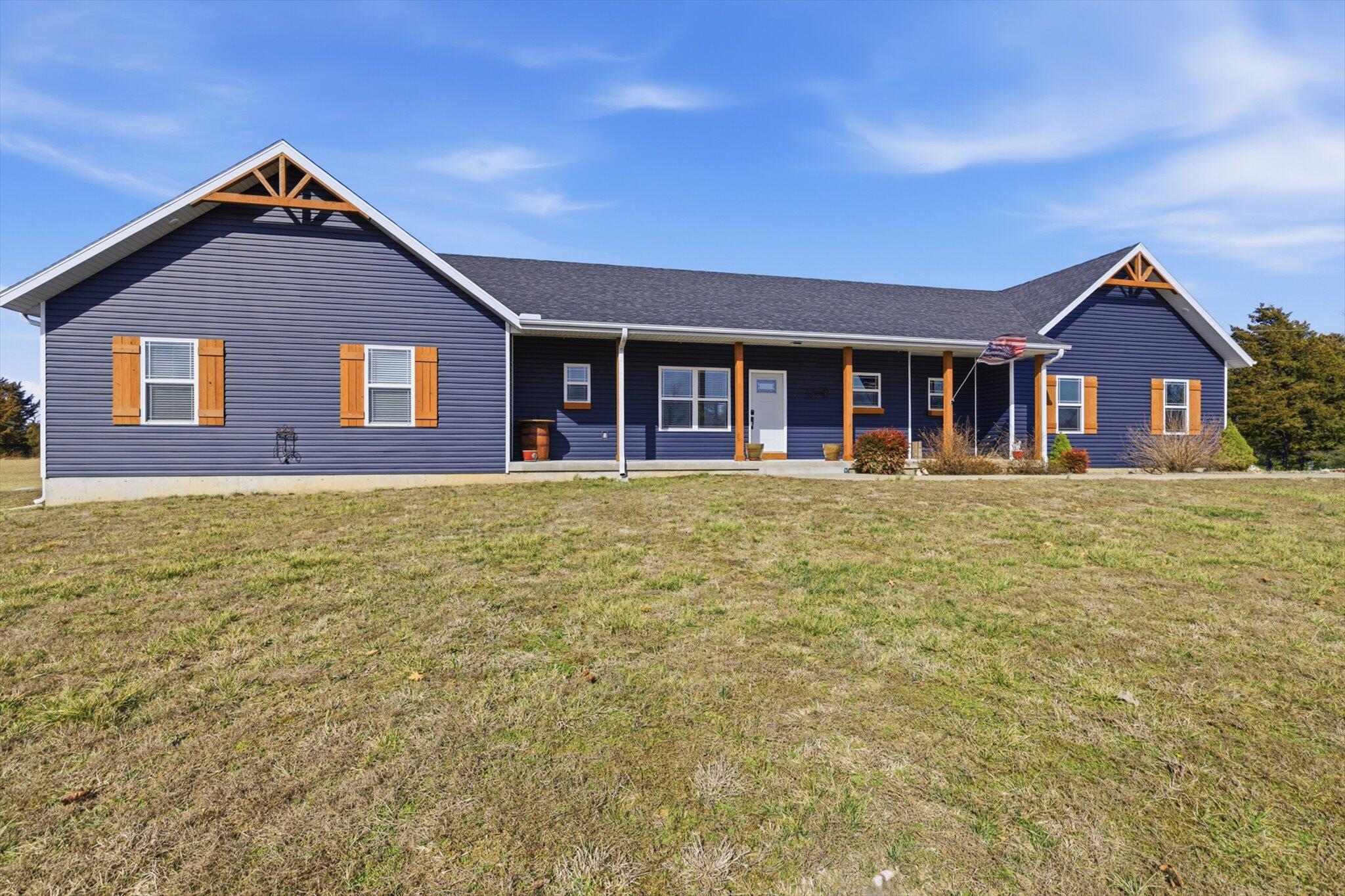 140 Fairoak Lane