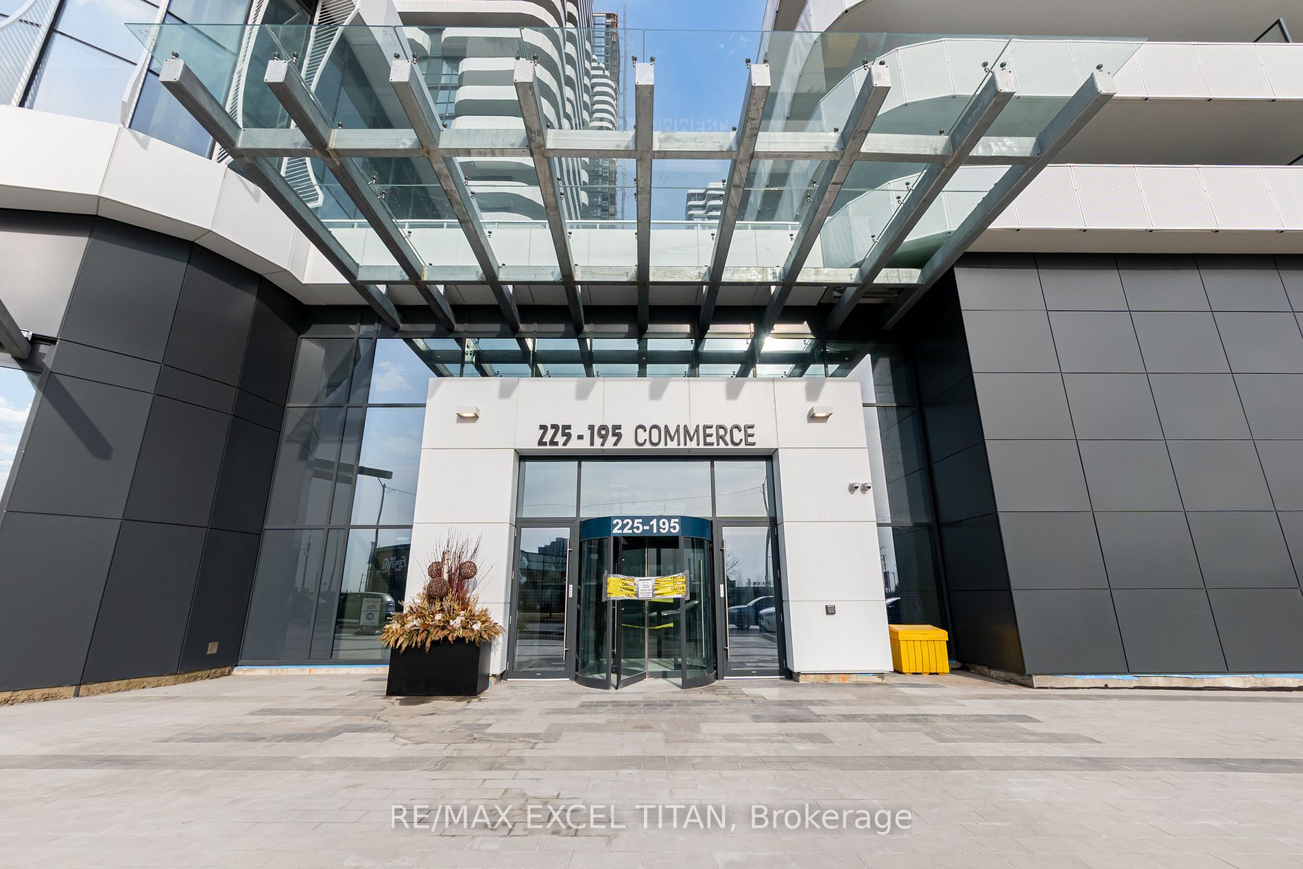 225 Commerce St 1501