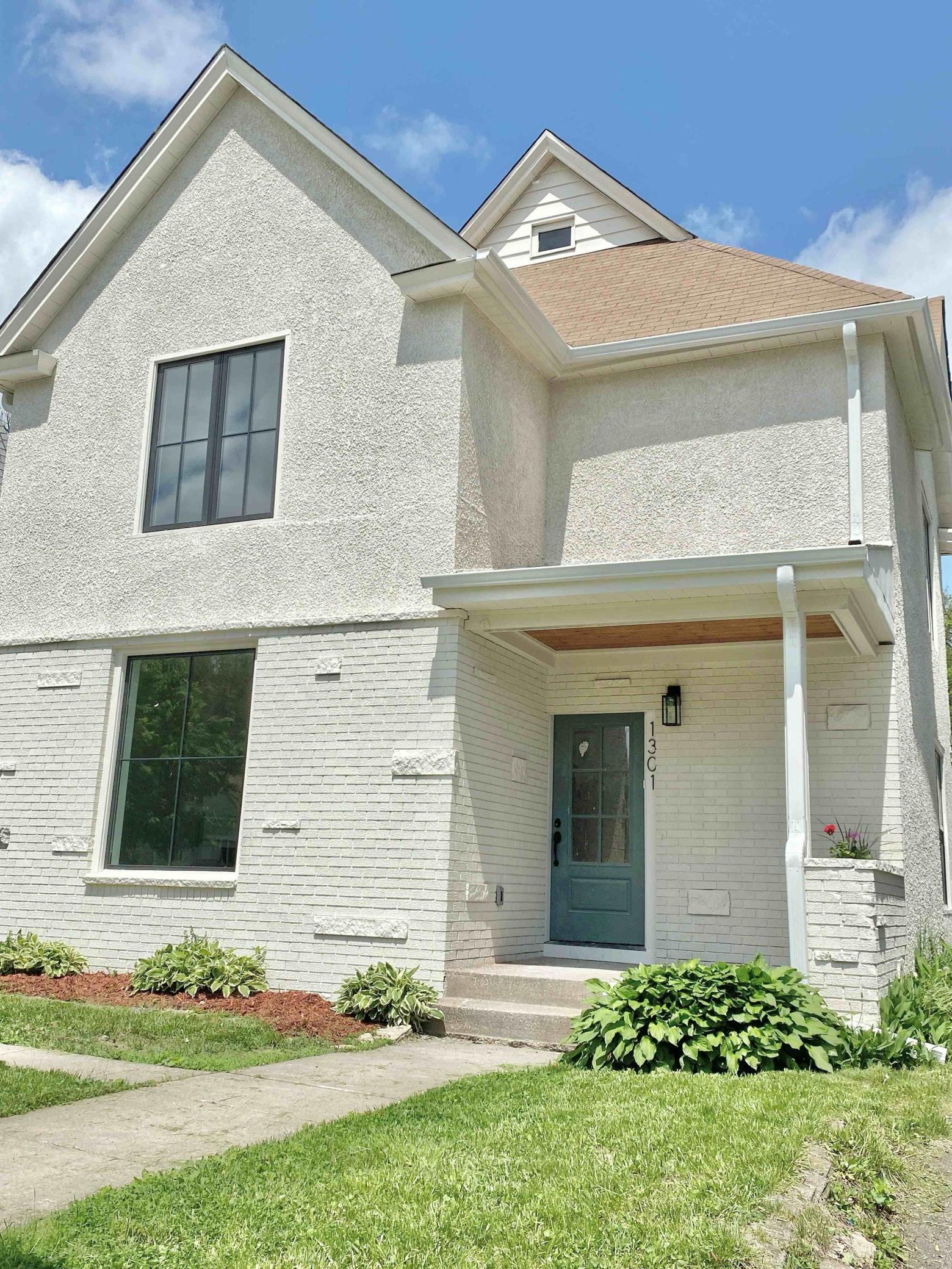 1301 Hewitt Avenue