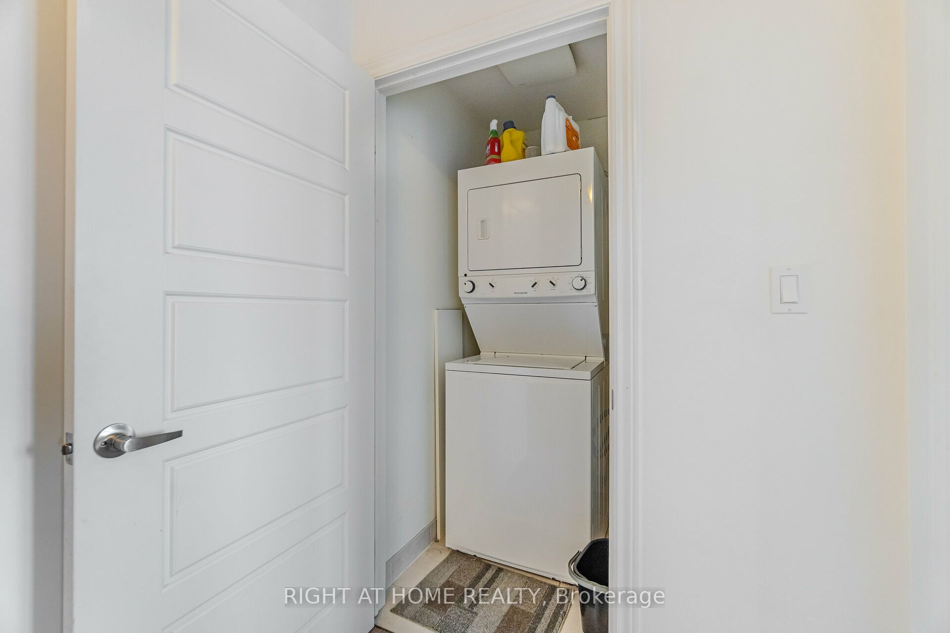 91 E Poppy Dr 50