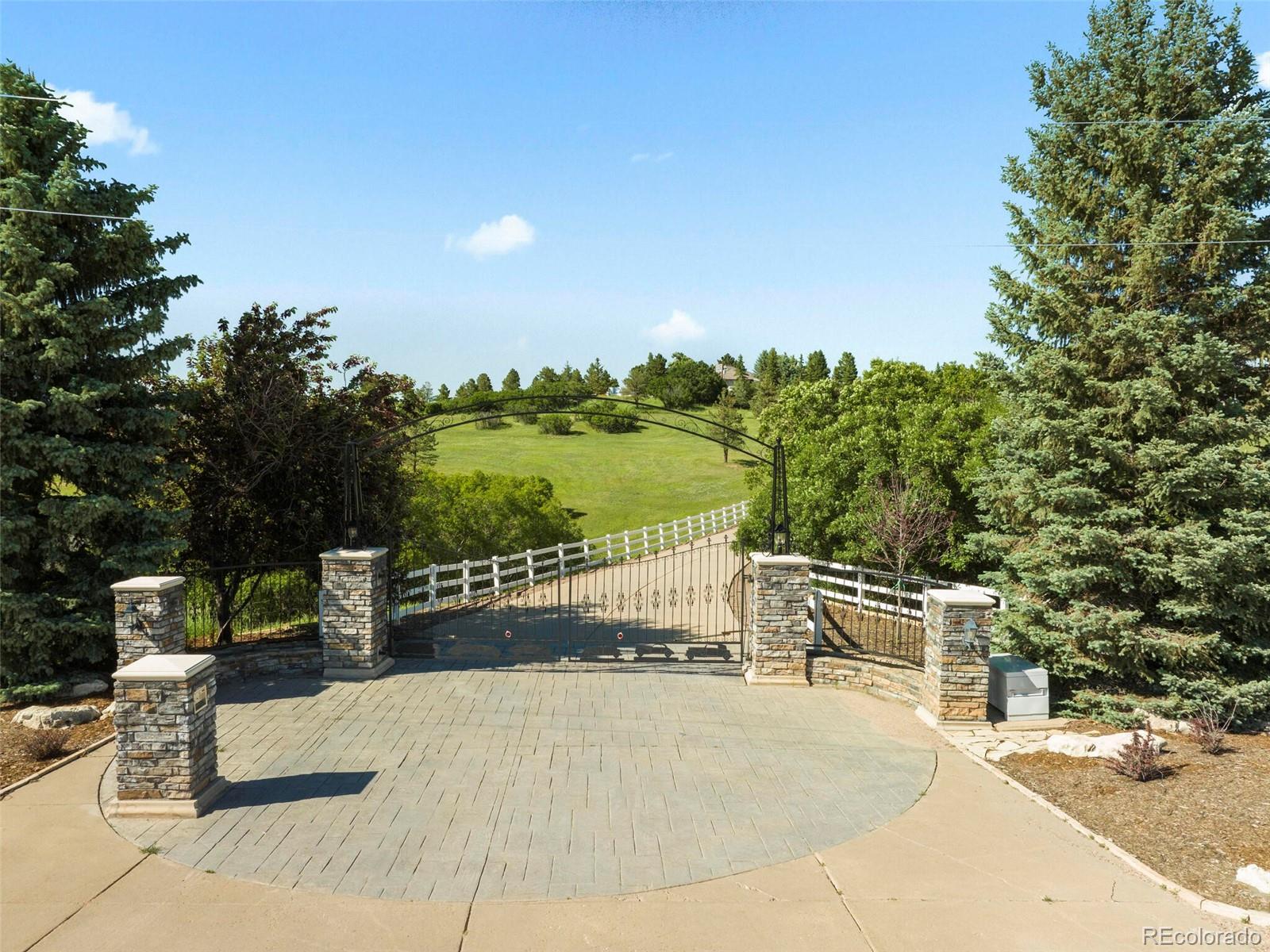 1751 W Wolfensberger Road