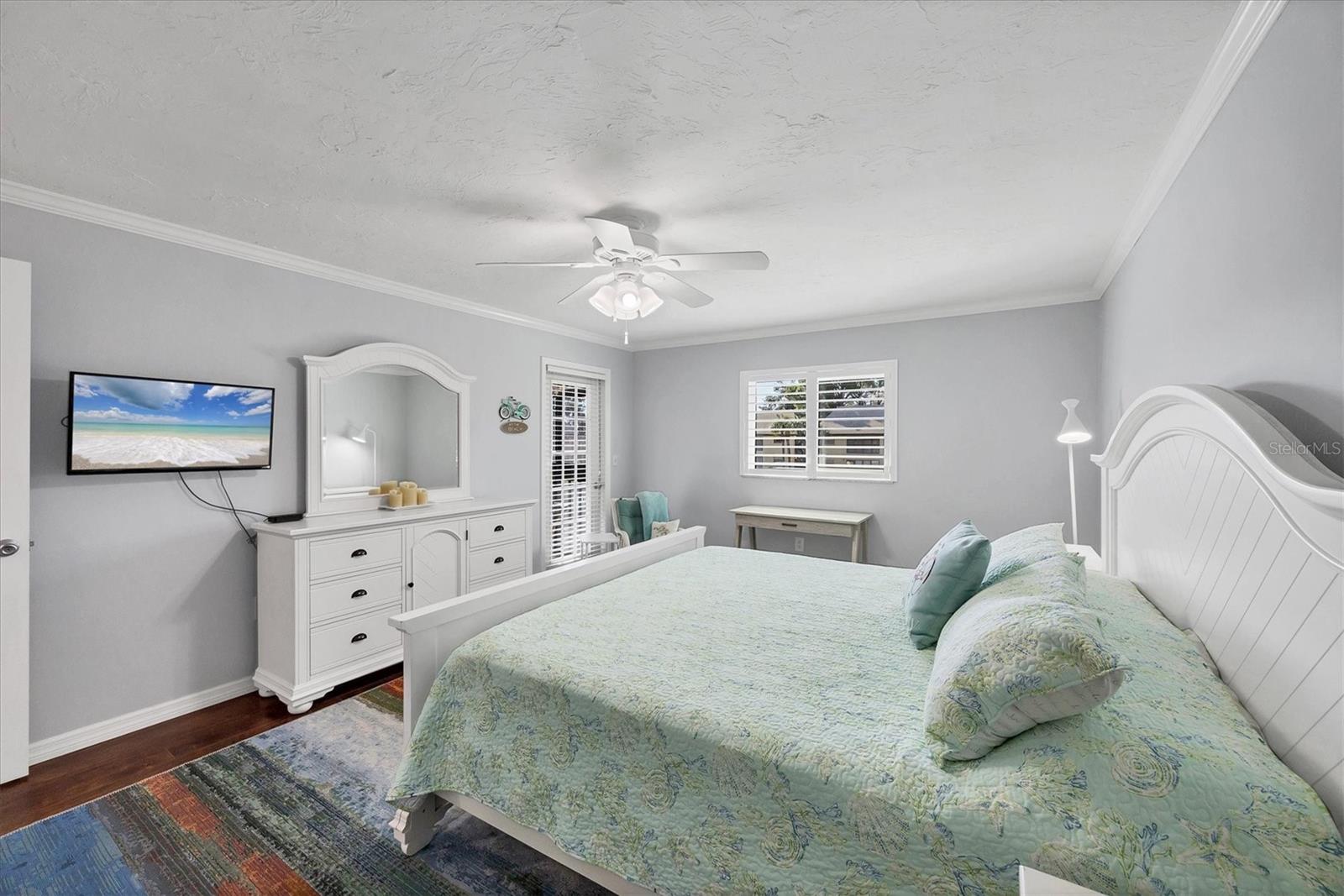 370 Three Lakes Lane F