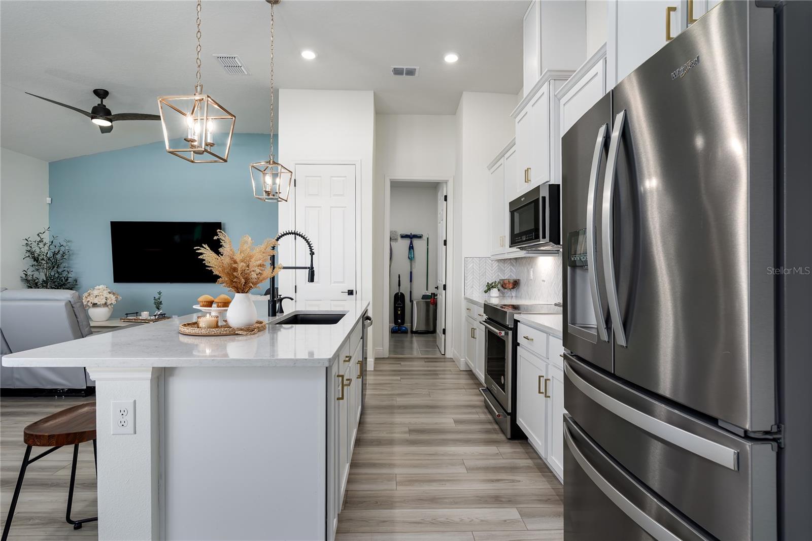 9577 Sandy Bluffs Circle