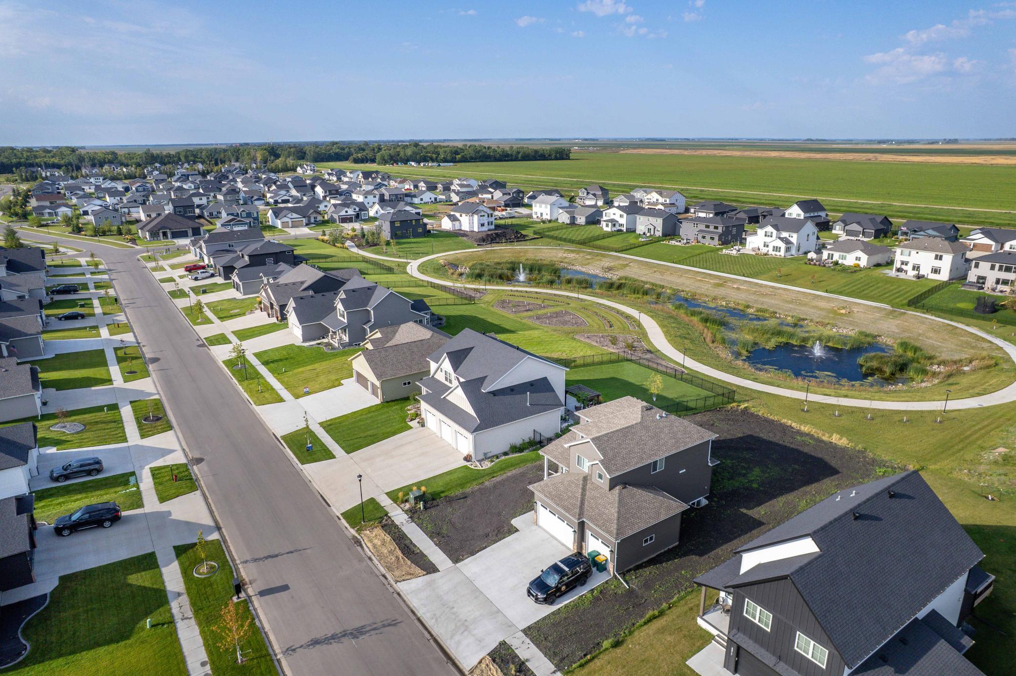 8825 Meadowlark Parkway