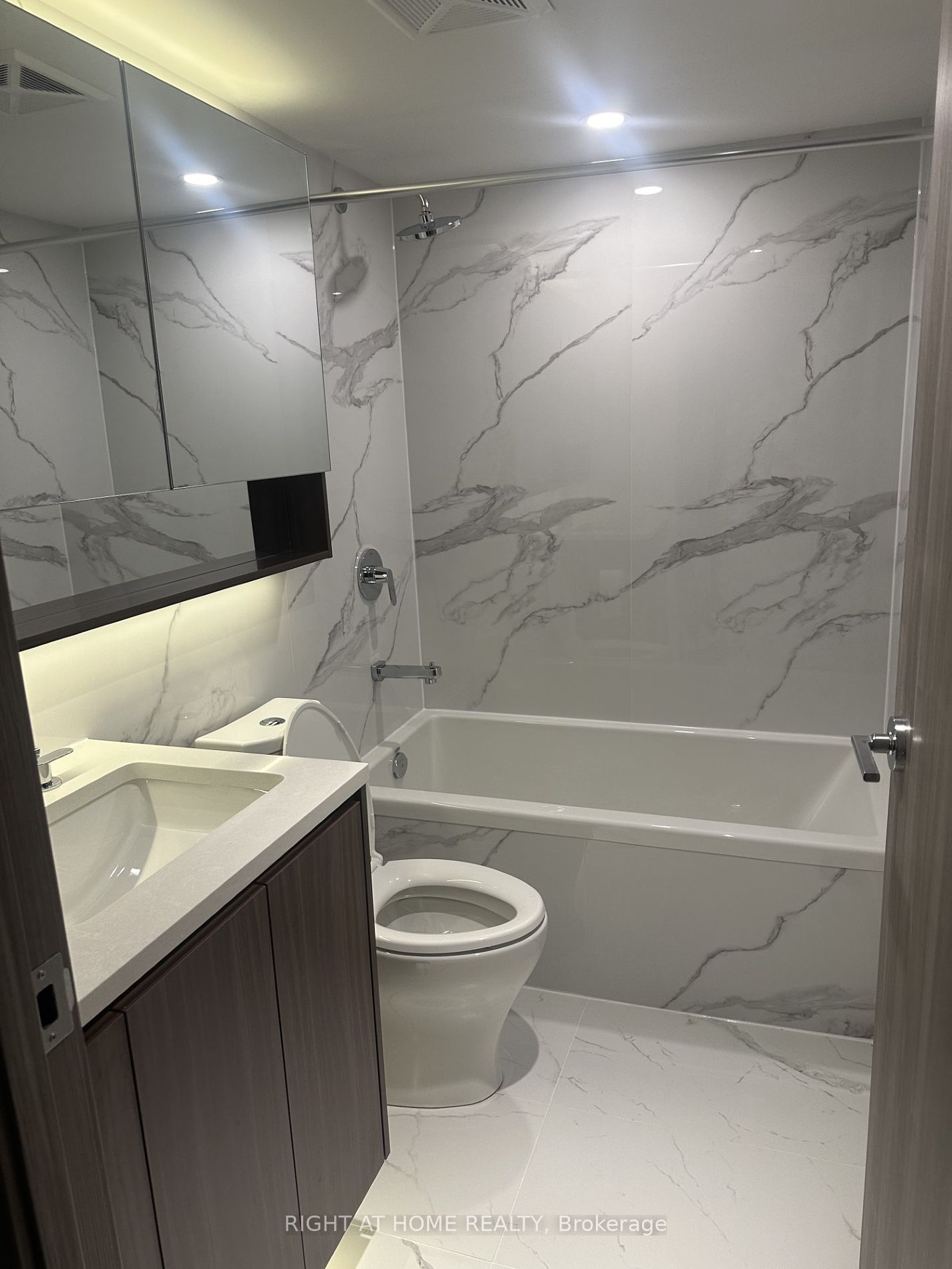 38 Widmer St 4006