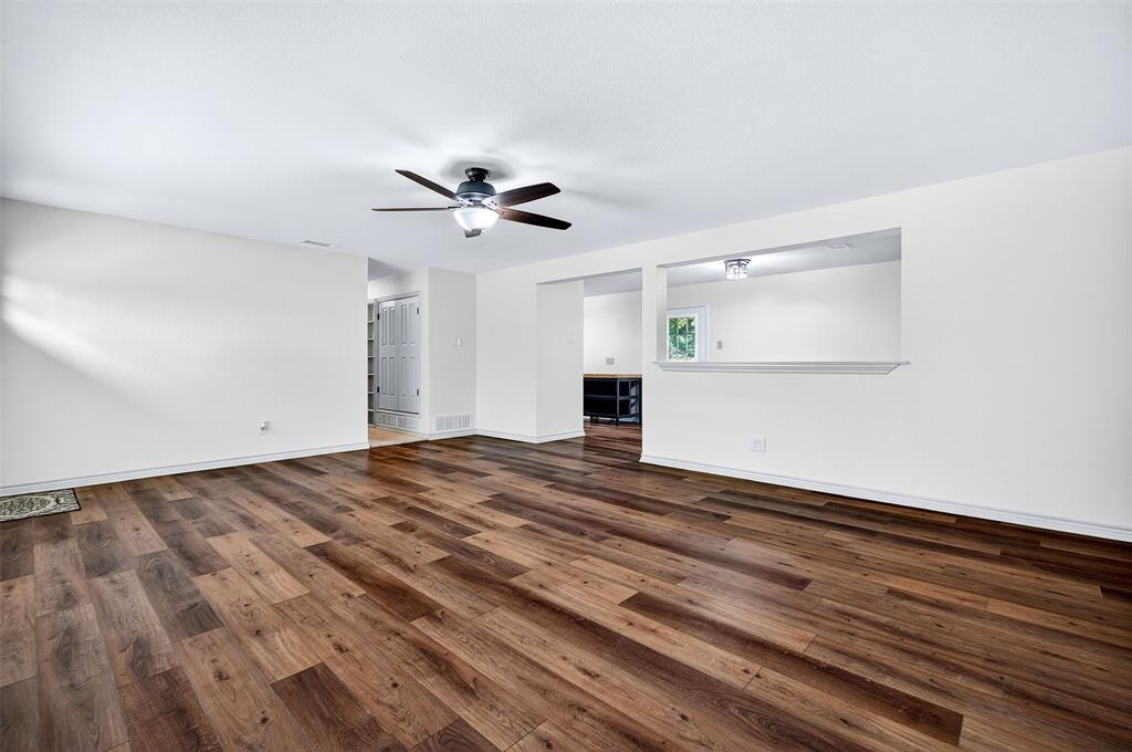 609 E Martin Lane