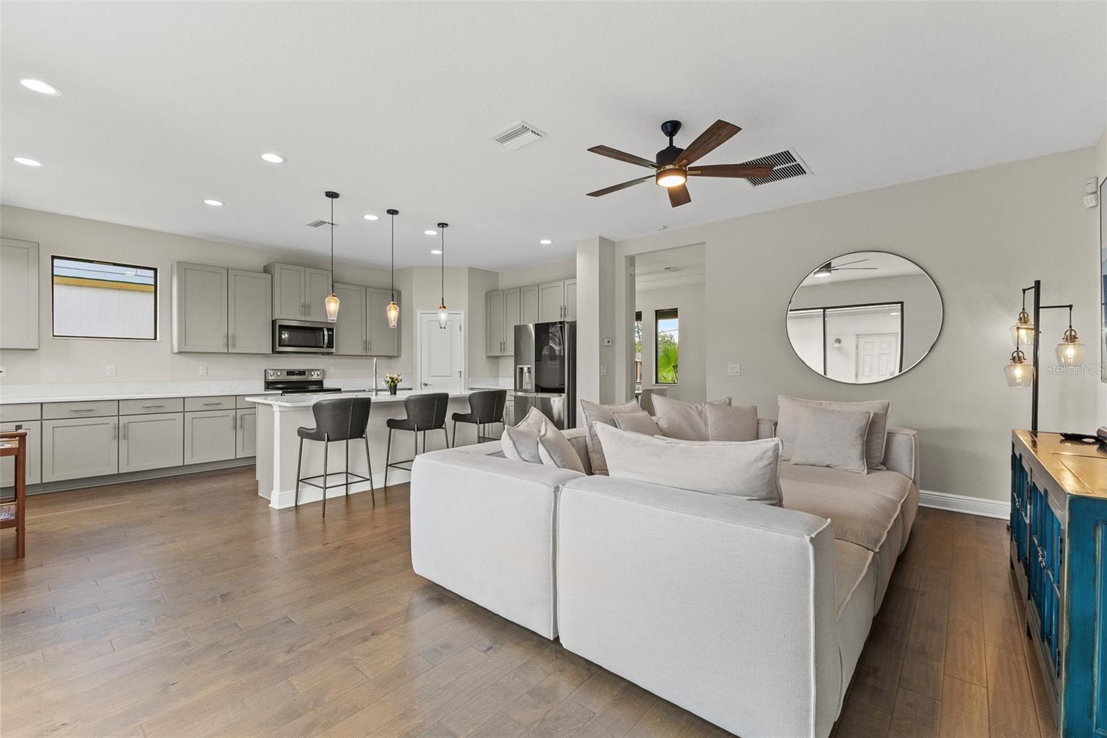 4123 W La Salle Street