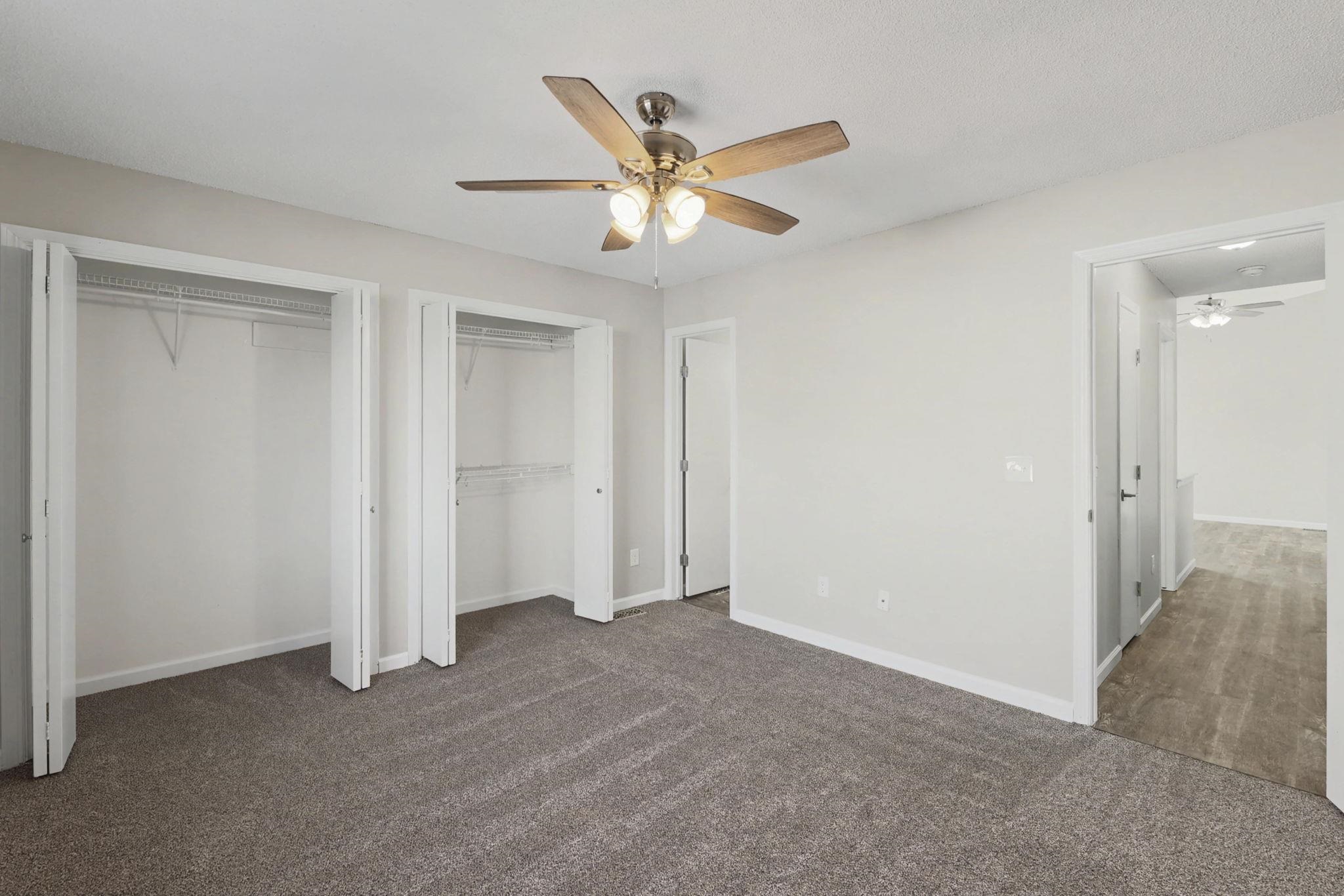 1813 N Pine Grove St