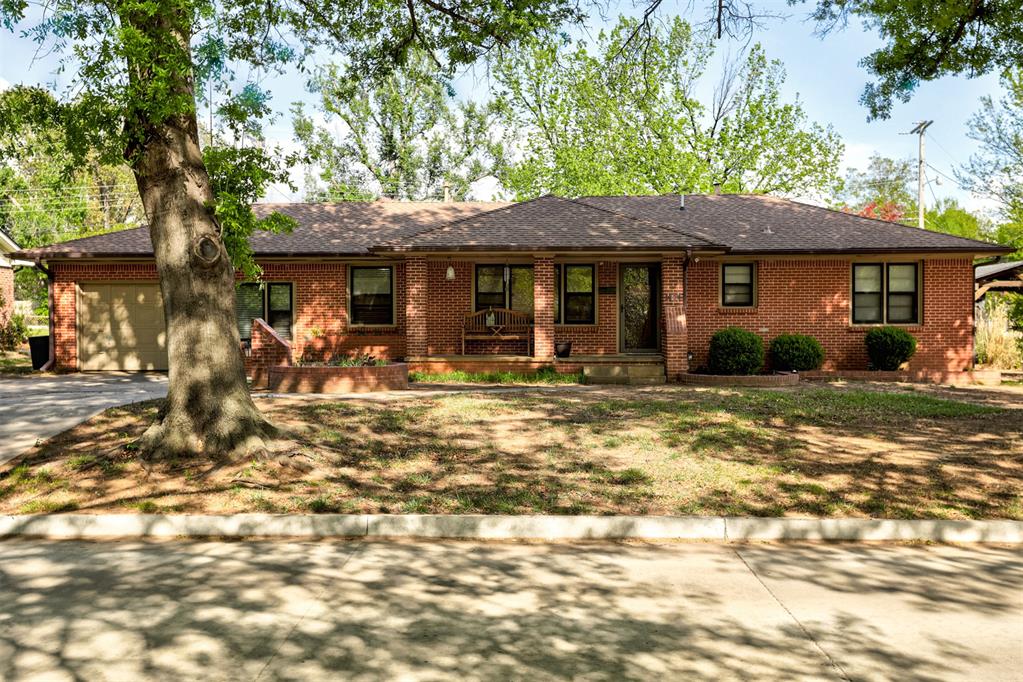 Located just minutes from the University of Oklahoma campus, this charming 4-bedroom, 2-bath home offers space, character, and unbeatable convenience. Featuring real hardwood floors, abundant natural light, and tons of windows throughout, the home feels bright and welcoming from the moment you walk in.The large kitchen provides plenty of room for cooking and gathering, while the flexible floor plan allows you to customize the space to fit your needs, whether for roommates, a home office, or guests.Step outside to enjoy the huge backyard and a fantastic covered, screened-in patio—perfect for relaxing or entertaining year-round. A one-car garage adds extra convenience and storage.Situated within walking and biking distance to campus, this property is ideal for investors or future homeowners. The home is currently rented through July 31st, offering immediate rental income. Please note: 24-hour notice is required for showings.