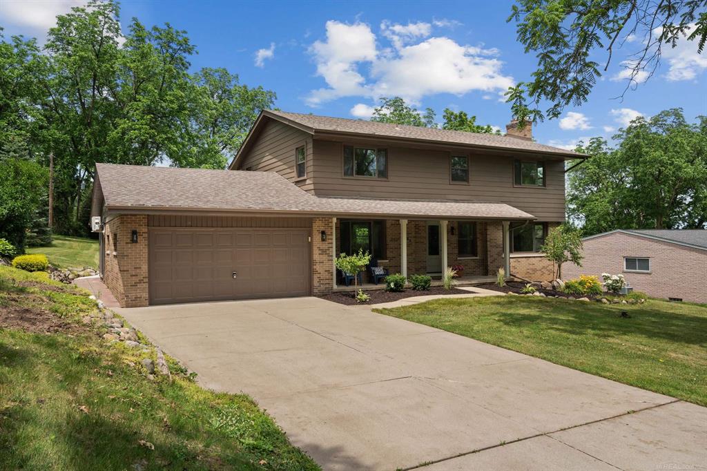 7533 Roberta Lane