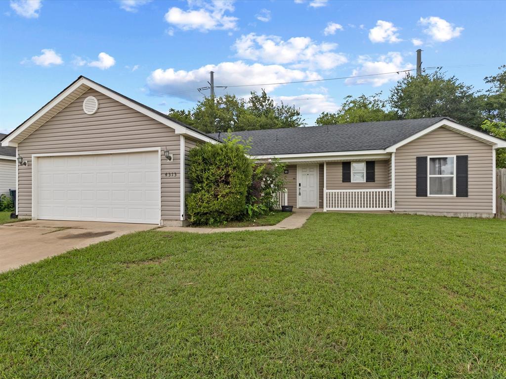Adorable 3-Bedroom Home Near Tinker AFB 
Located in the highly sought-after Moore School District, this charming 3-bedroom, 2-bathroom home is move-in ready. You’ll love the open floor plan that creates a bright and inviting atmosphere, perfect for everyday living or entertaining.
Recent upgrades include:
New roof (late 2024)
Brand new HVAC system (2025)
New hot water tank (2025)
Conveniently situated just 10 minutes from Tinker Air Force Base, shopping, dining, and more, this home offers both comfort and convenience. With all the big-ticket items already taken care of, it’s ready for its new owner to make it their own!
