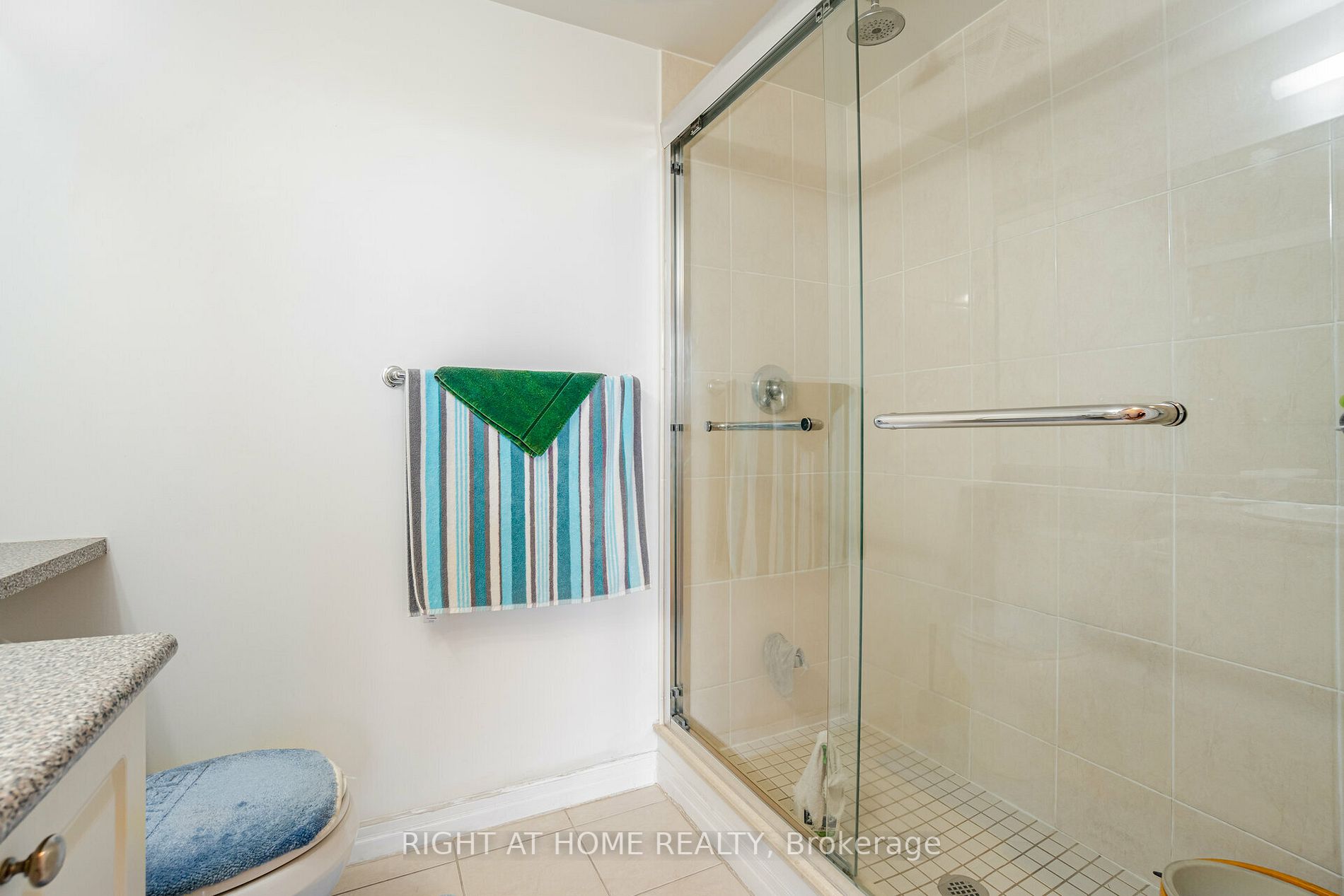 223 Webb Dr 202