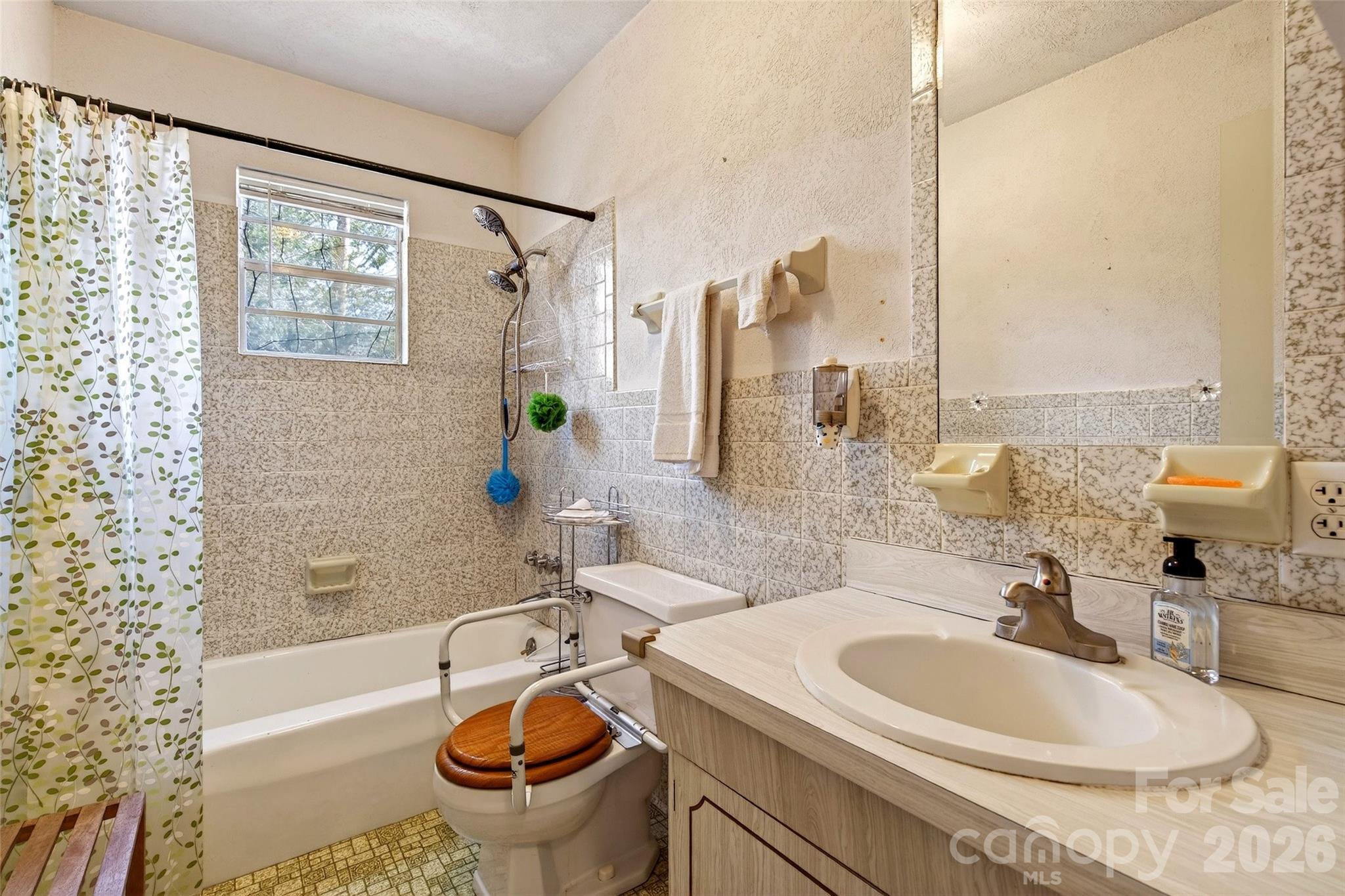 1306 Fork Mountain Road