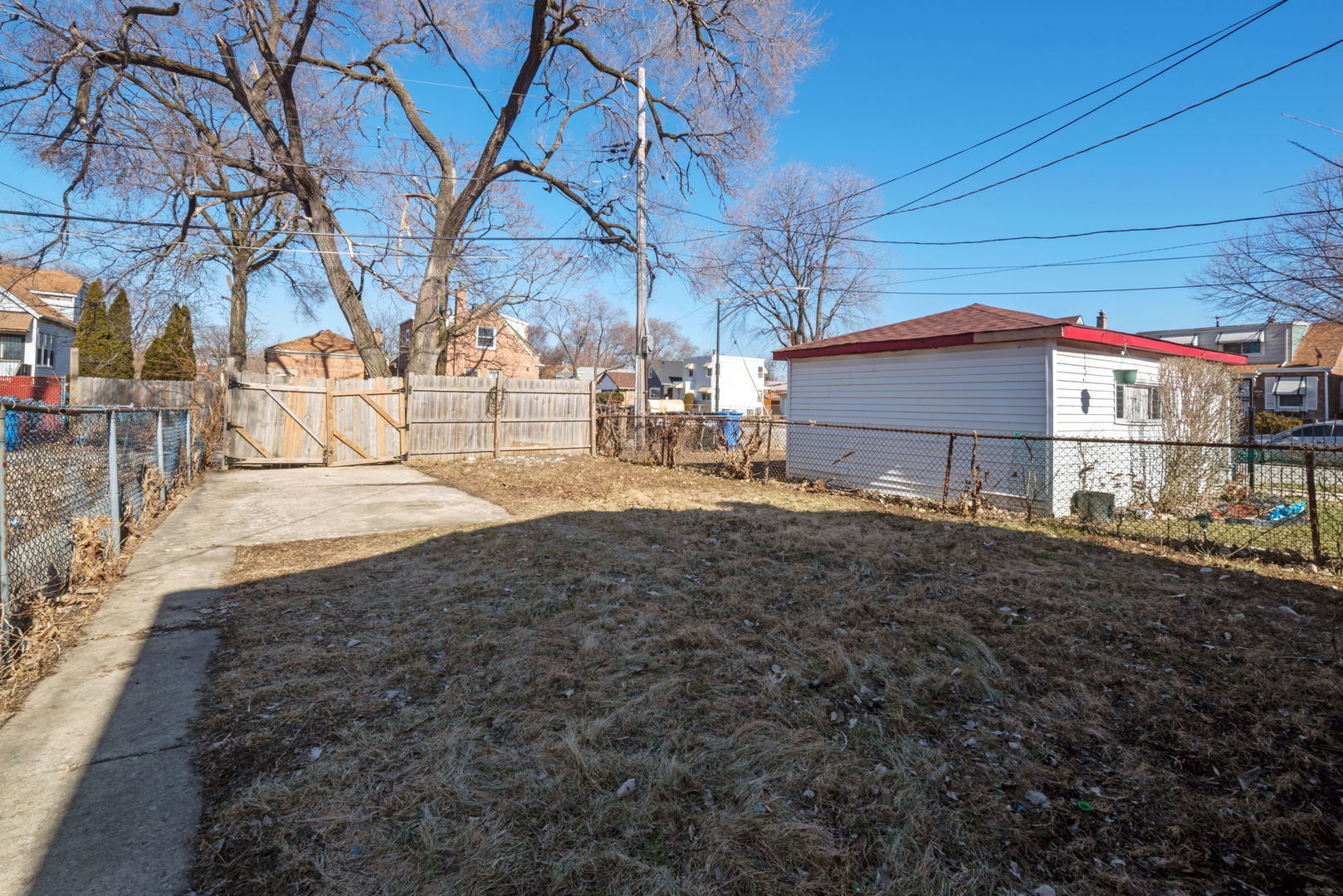 2102 W 73rd Street