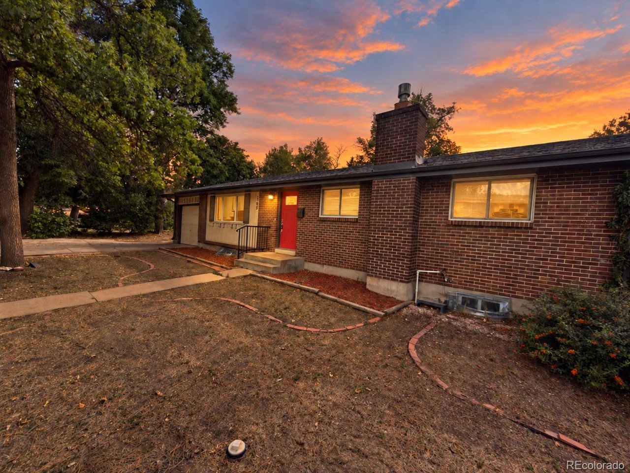 Welcome to 562 W Easter, a charming brick ranch-style home offering 5 bedrooms and 3 bathrooms in a desirable neighborhood. This spacious home provides a comfortable blend of classic character and everyday functionality, with plenty of room for relaxing, entertaining, and making memories.Enjoy the convenience of being near the High Line Canal, offering easy access to scenic trails and outdoor recreation. The home is also conveniently located near local schools, shopping, dining, and everyday amenities, making this a great opportunity for those looking for a well-connected neighborhood and a place to call home.With its inviting brick exterior, generous bedroom count, and convenient location, 562 W Easter is ready to welcome its next owner.