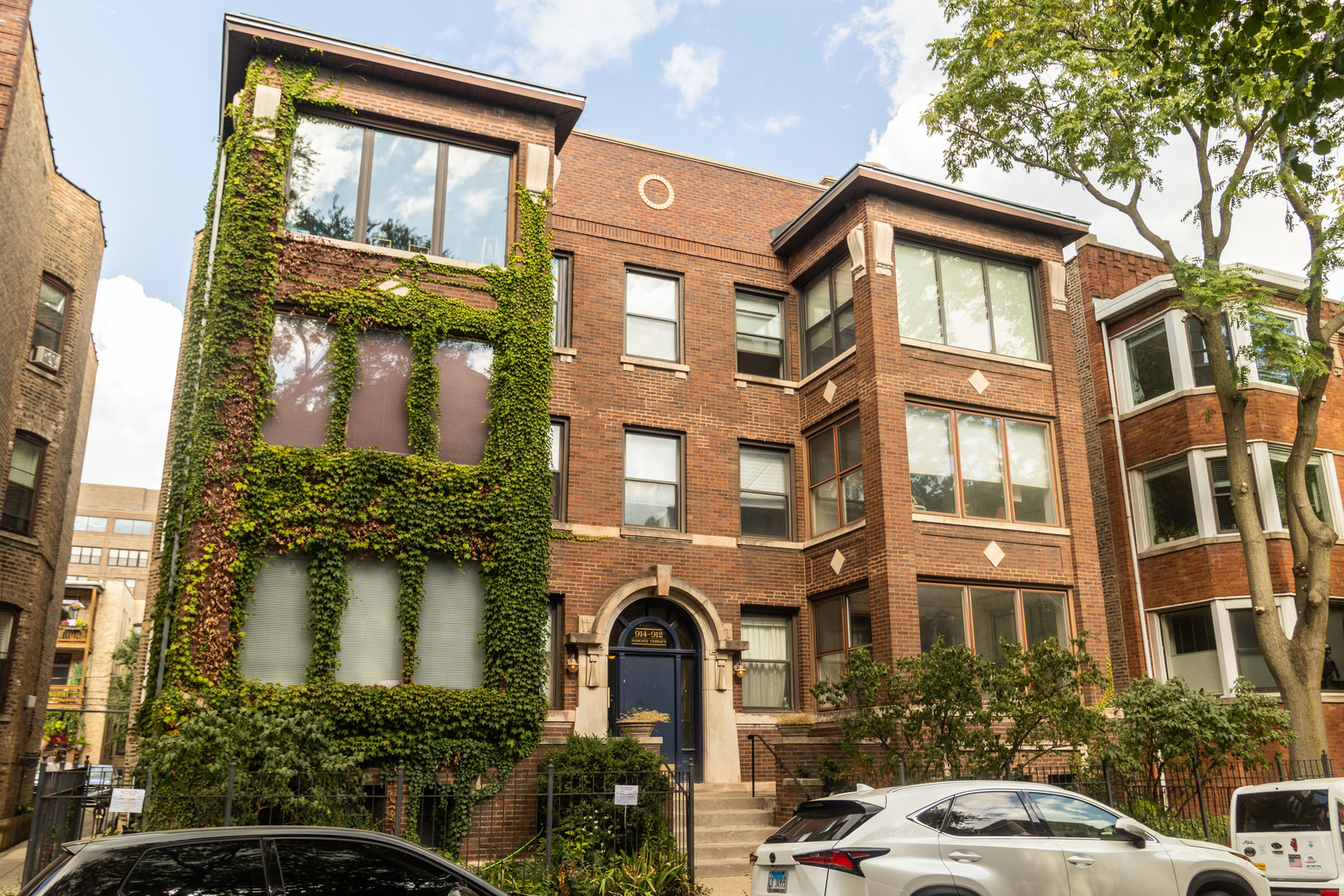Bright and spacious 3-bedroom, 2-bath condo in a classic brick 6-flat in the heart of Uptown. This home features original character with hardwood floors, beautiful natural light, and thoughtful modern updates in kitchen and baths. The kitchen includes stainless steel appliances, modern finishes, and a cozy nook-perfect for a home office. Bathrooms recently updated to include a walk-in shower and a soaking tub. Ample storage throughout, and additional storage in the basement. Enjoy a private back deck and convenient tandem parking off the alley. The building features a new roof, plumbing updates, and fantastic location near the Lake, parks, library, public transit, and endless dining and entertaining options.