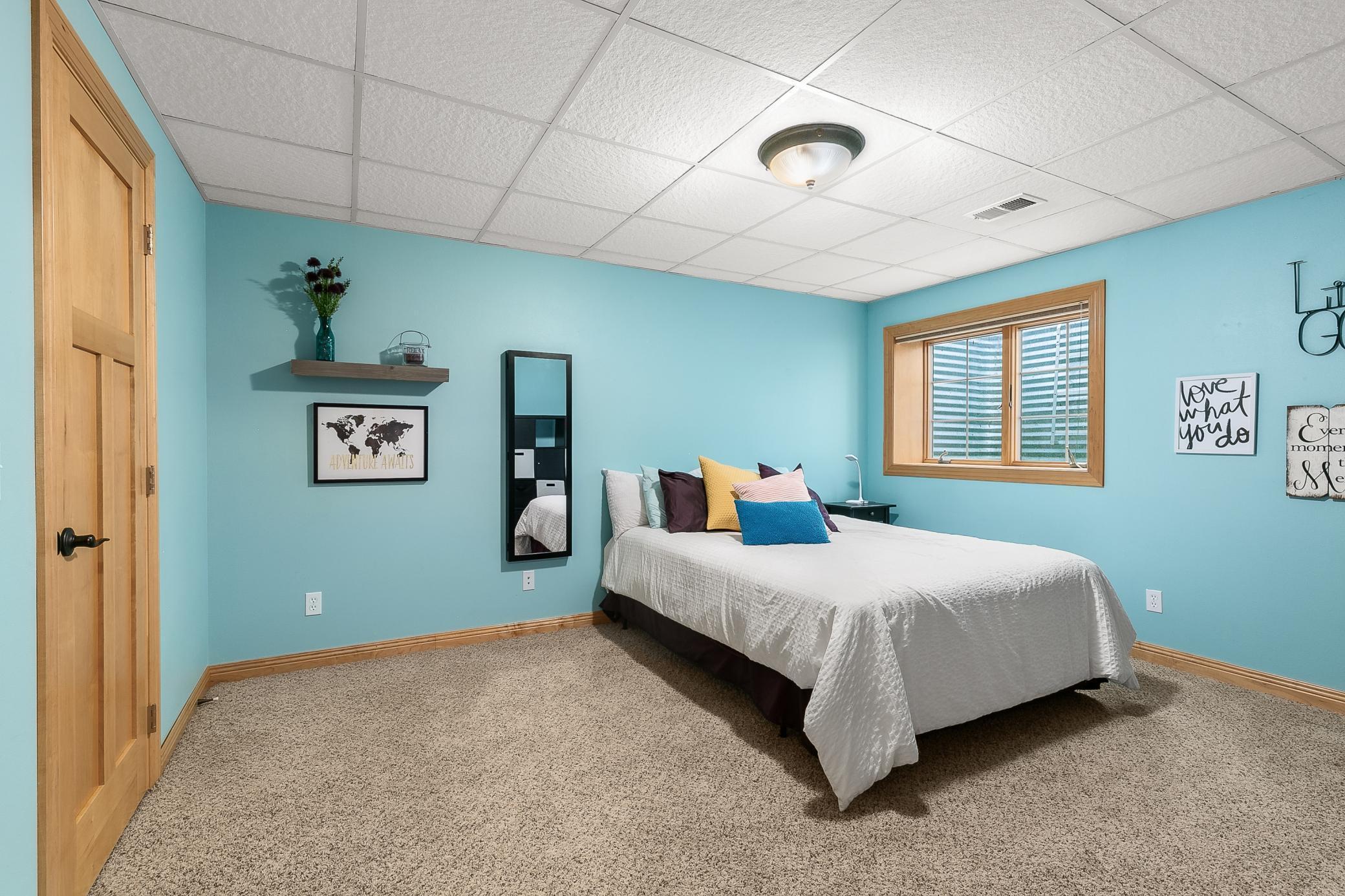 1301 Pondview Lane