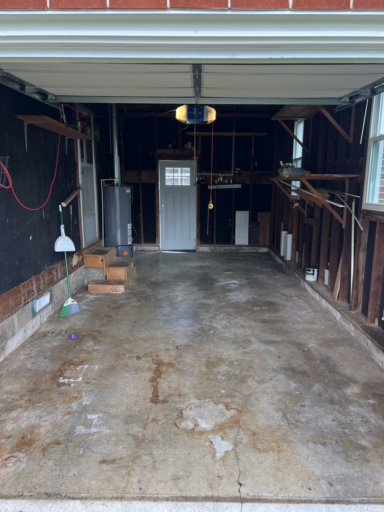 350 Lagoon Dr
