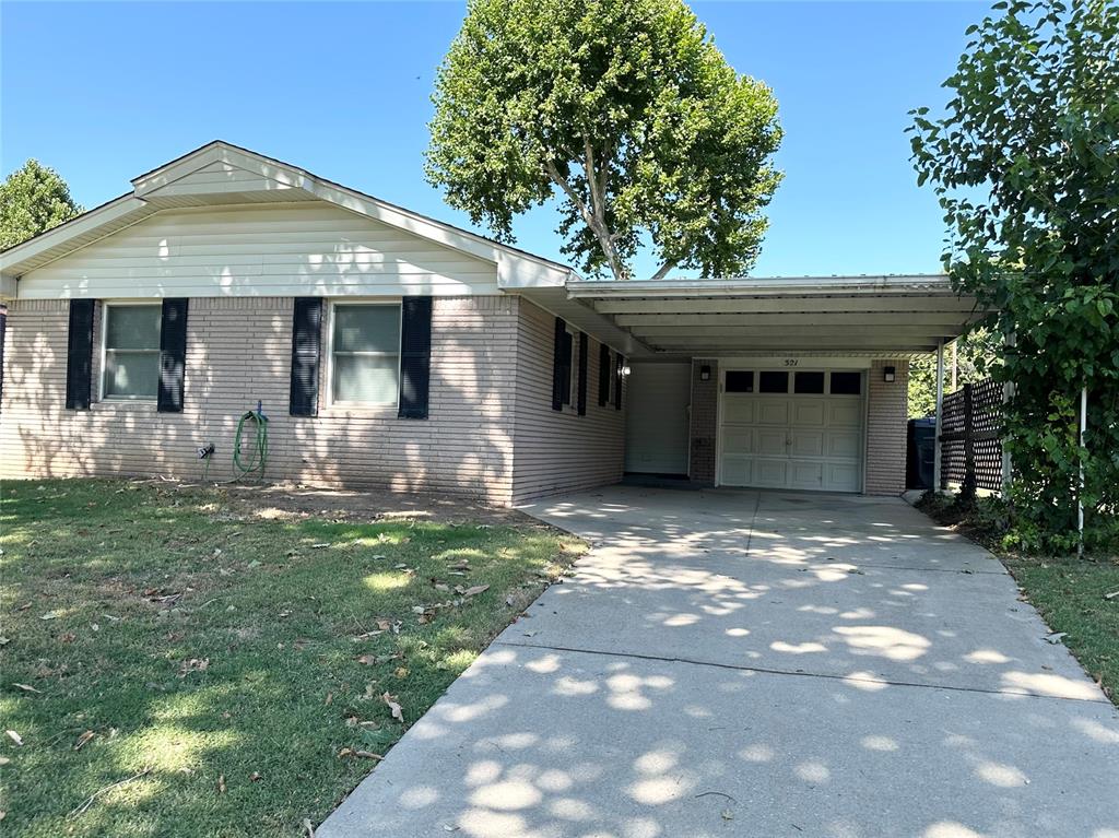 This well maintained home is move in ready.  Featuring 3 bedroom and 1.5 bathroom. Fireplace in the living room with built in bookshelves.  Fresh paint through out the home.  Very clean.  Kitchen has a gas range, dishwasher.  Fridge, washer and dryer stay with home.    Beautiful huge back yard, with gate access on side of home.  This home is a must see.  

Easy Access to I-40.  Close to OKC Outlet mall shopping.  Melrose recreation center in walking distance with park and playground.