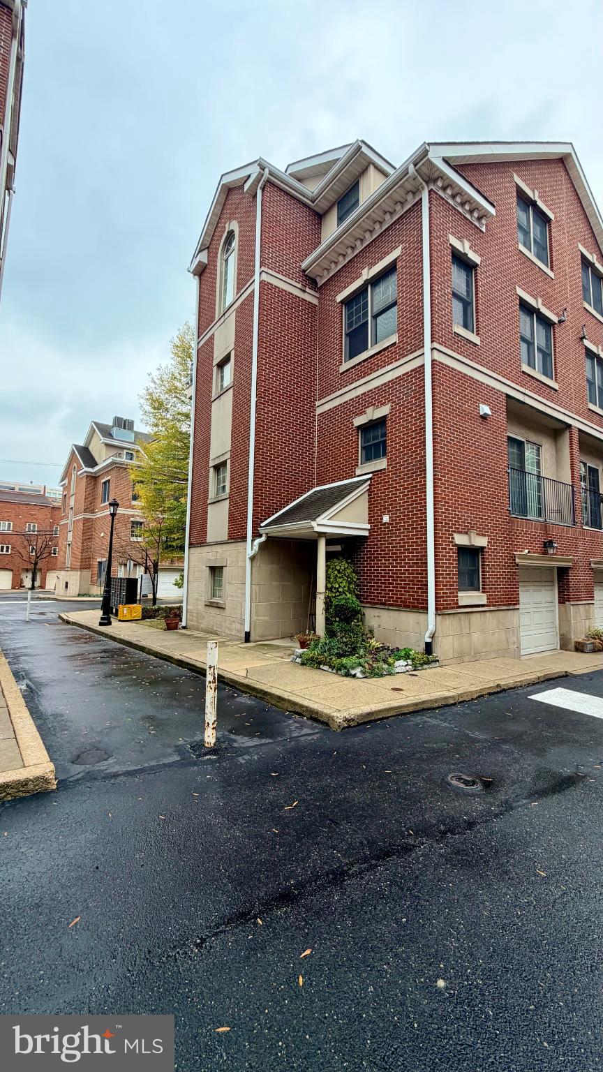 866 Independence Court