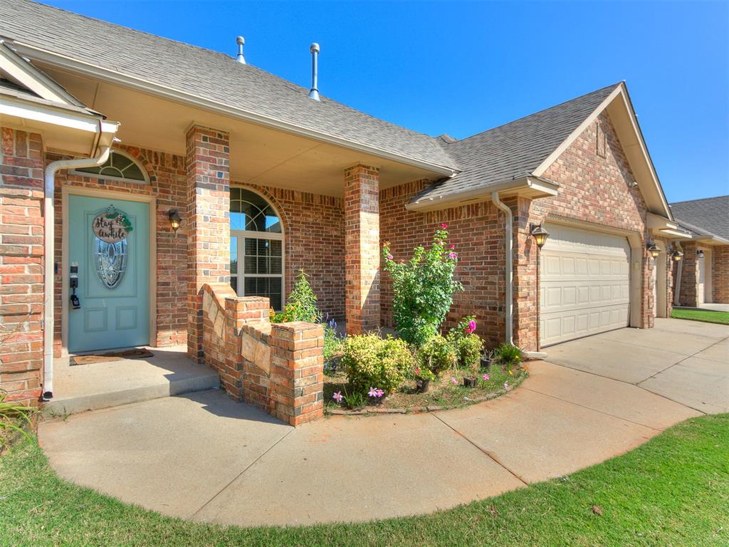 Spacious and well-maintained 4-bedroom, 2.5-bath home located in the desirable Summit Valley Addition, just off Highway 9. This beautiful brick home offers a 3-car garage, fresh interior paint, and sits on a quiet street—perfect for those seeking comfort and convenience. Inside, you'll find a large open floor plan ideal for everyday living and entertaining. The primary suite features a relaxing Jacuzzi tub and plenty of space to unwind. Built in 2009, this home combines modern features with thoughtful care throughout. Easy access to shopping, dining, the University of Oklahoma and I-35—don’t miss this move-in-ready gem!