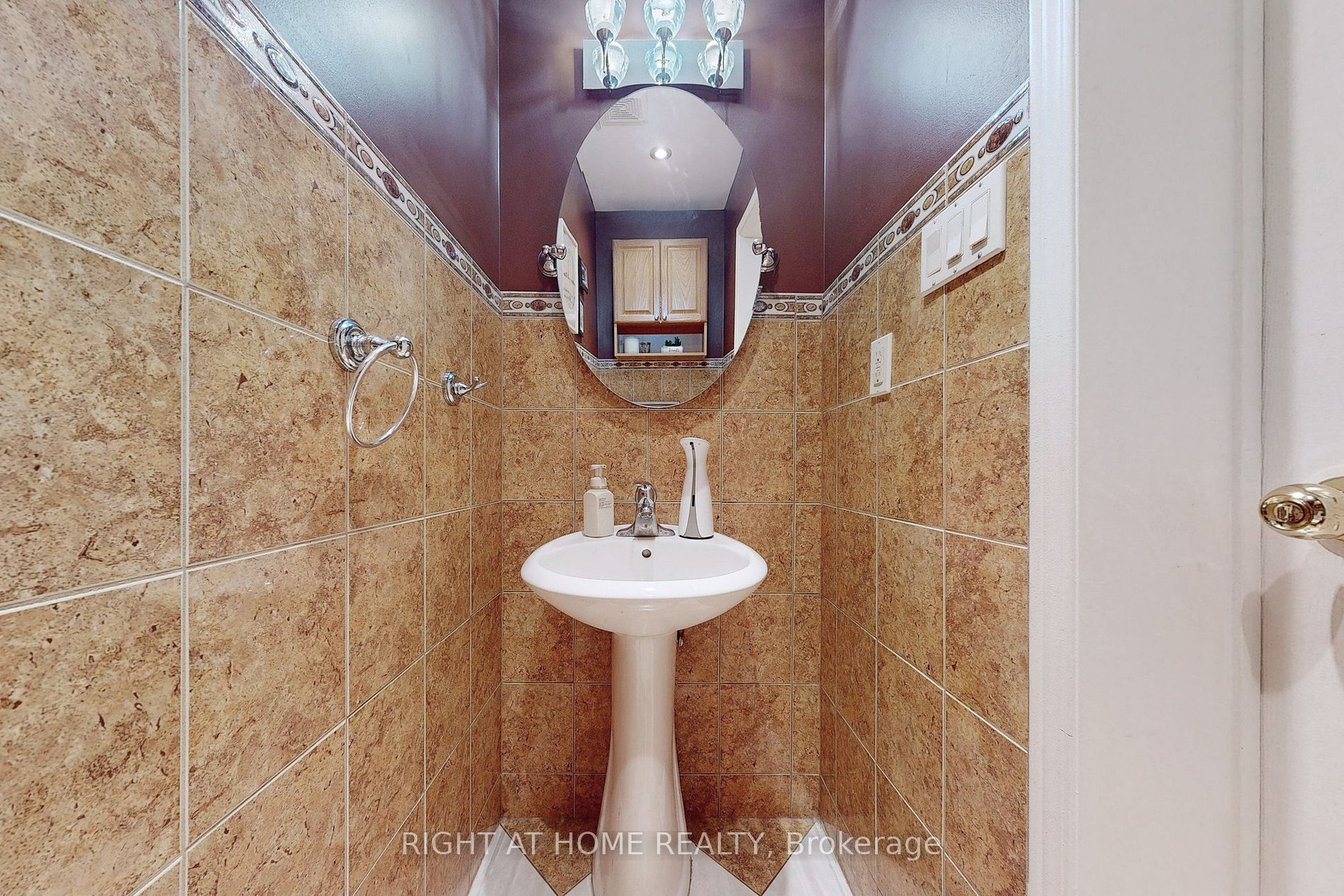 2370 W Britannia Rd 7