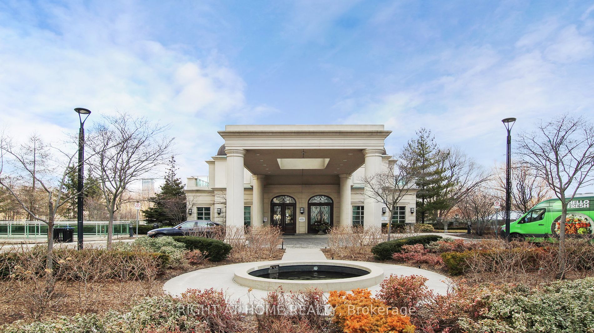 10 Bloorview Pl 1706