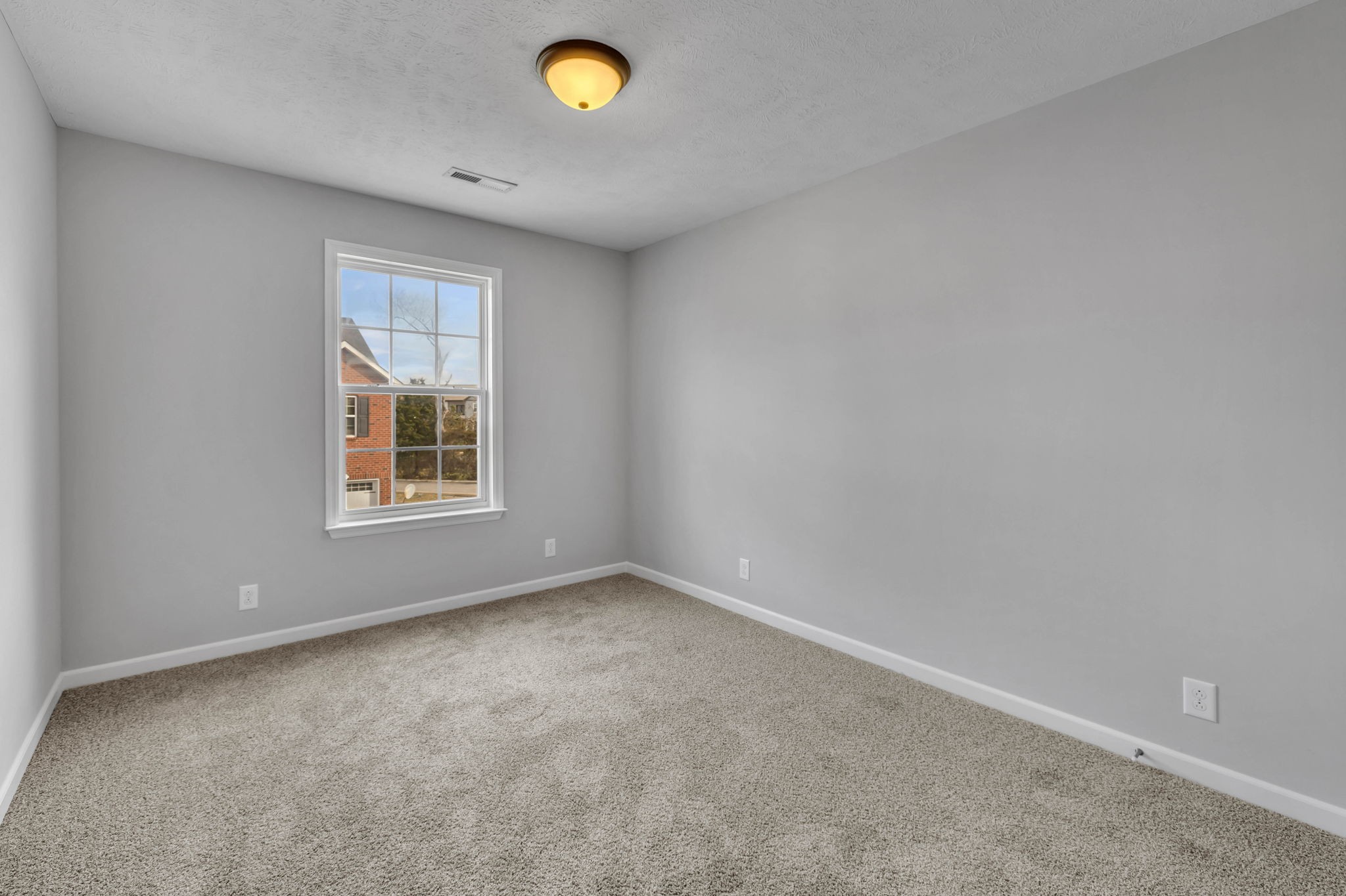 611 Bonneville Ln