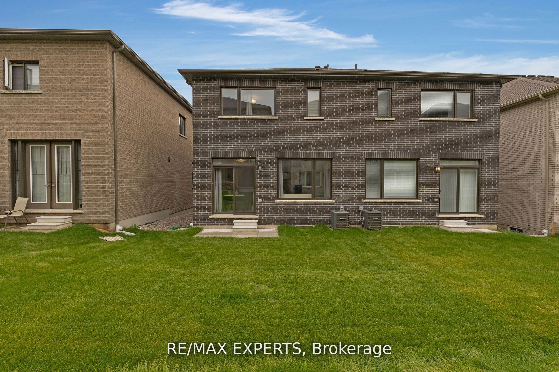 27 Sweet Cicely St