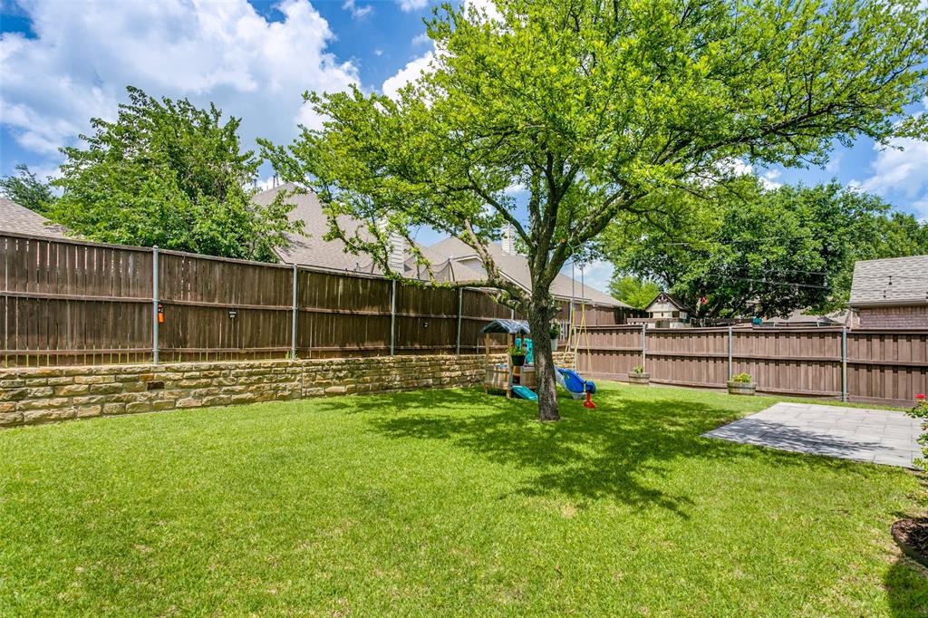 8204 Livingston Lane