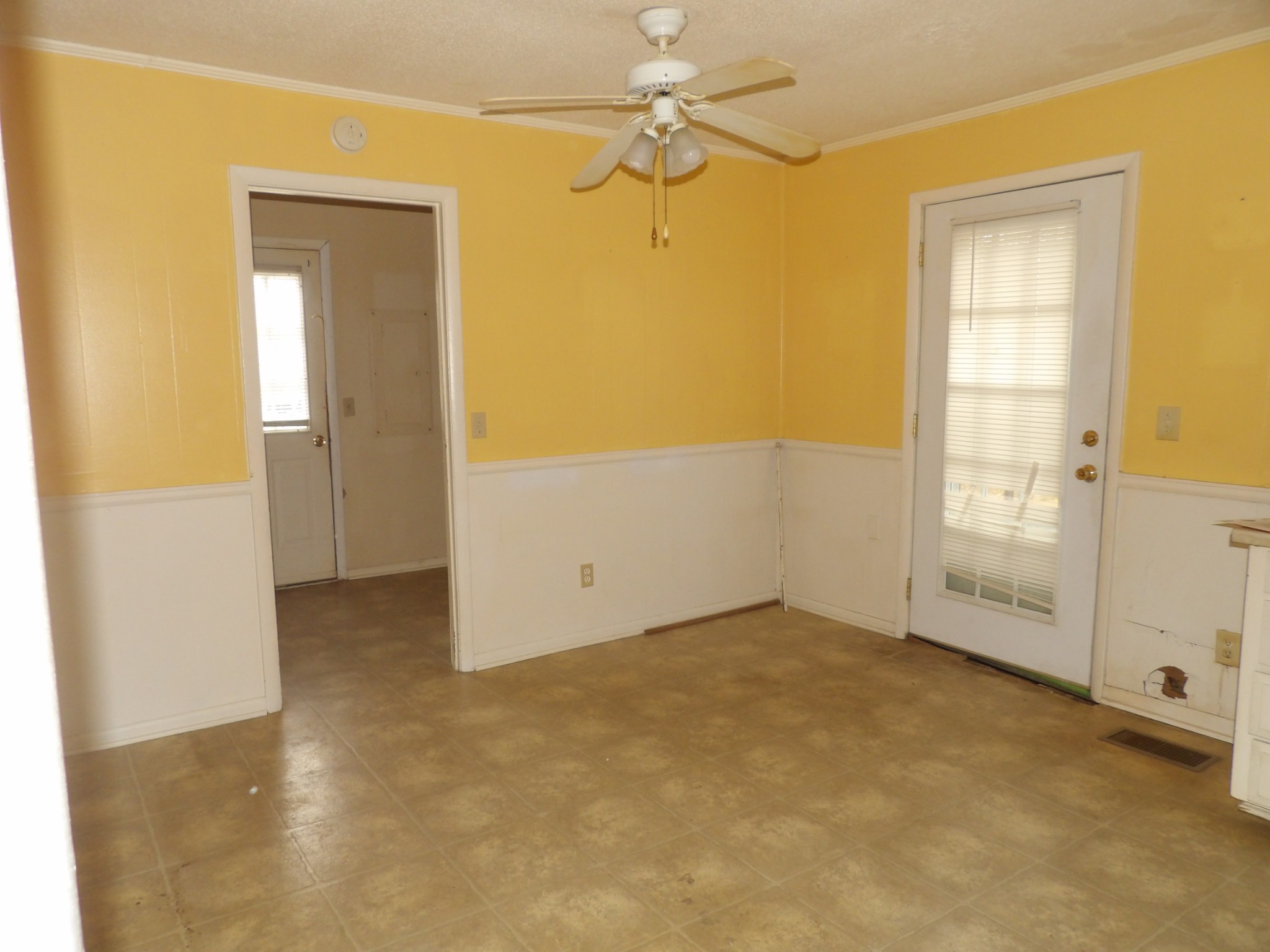 121 Eze Ave