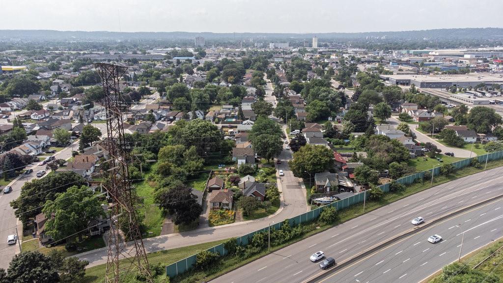 1138 LEASIDE Road