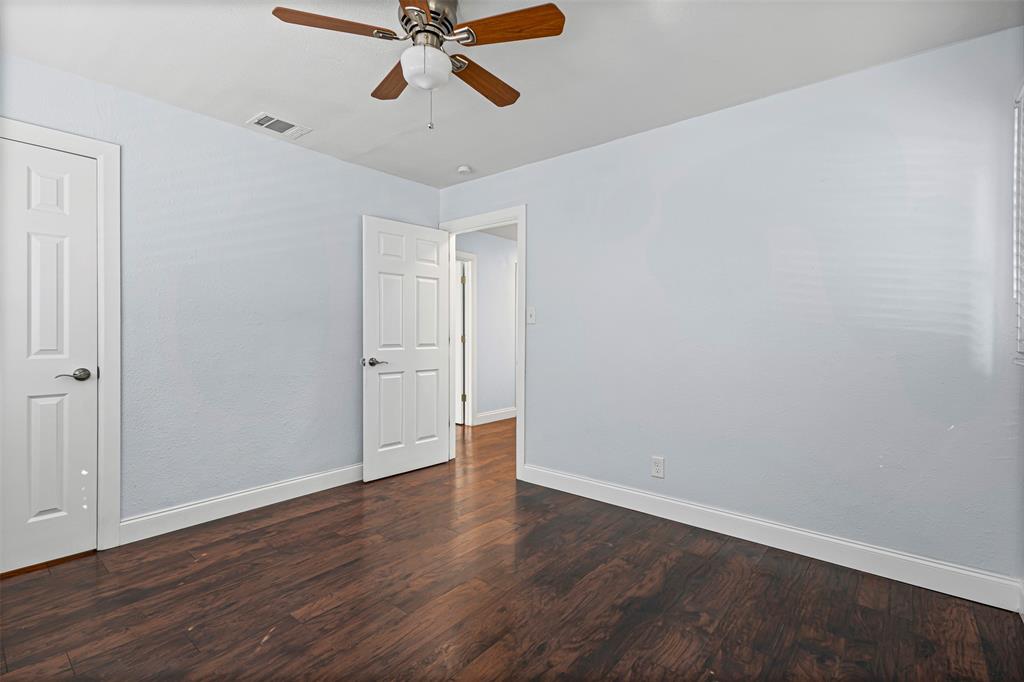 3350 Kingsbury Avenue