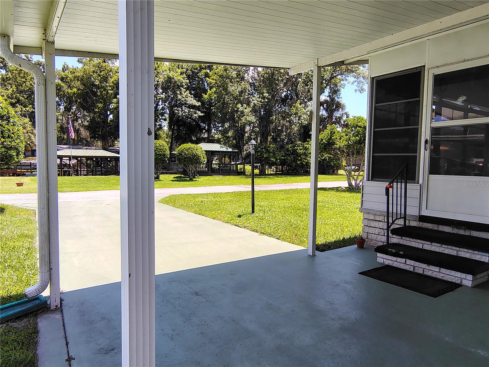 52 Outlet Drive