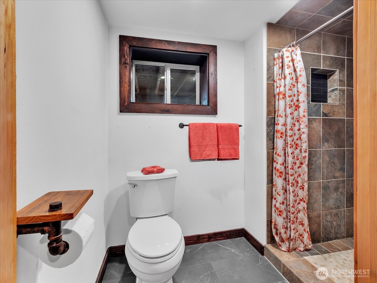 1819 Sunnyside Boulevard