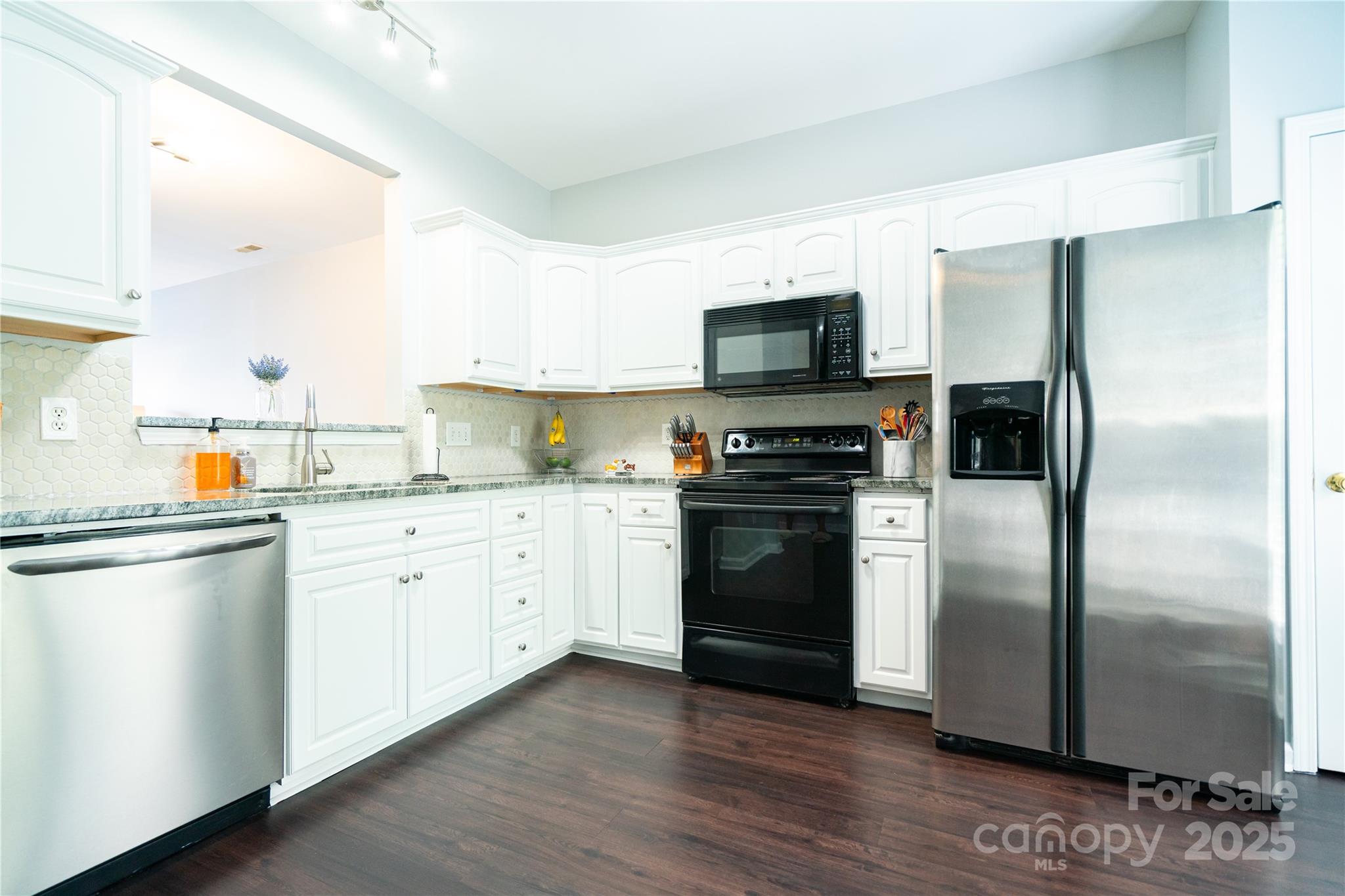 9511 Lina Ardrey Lane