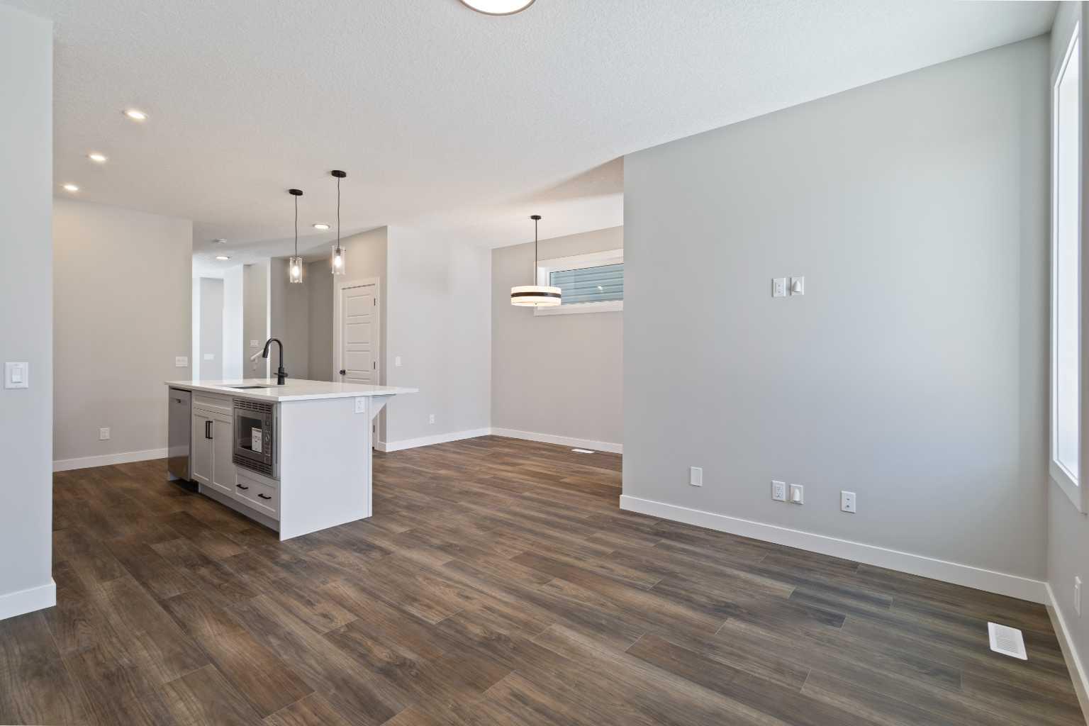 65 Amblefield Heights NW