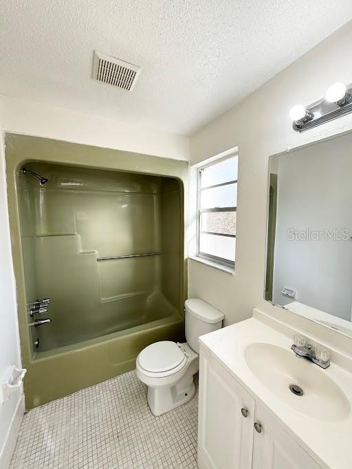 1221 Kennedy Road 48