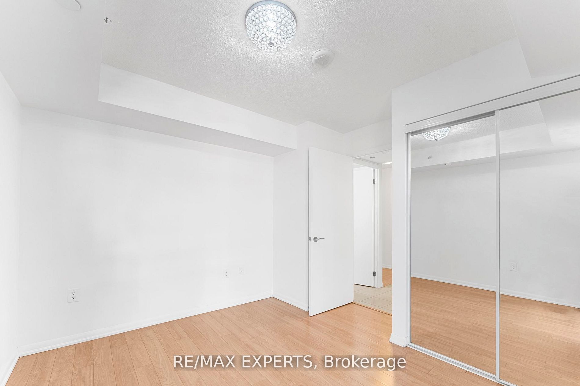 830 W Lawrence Ave 729