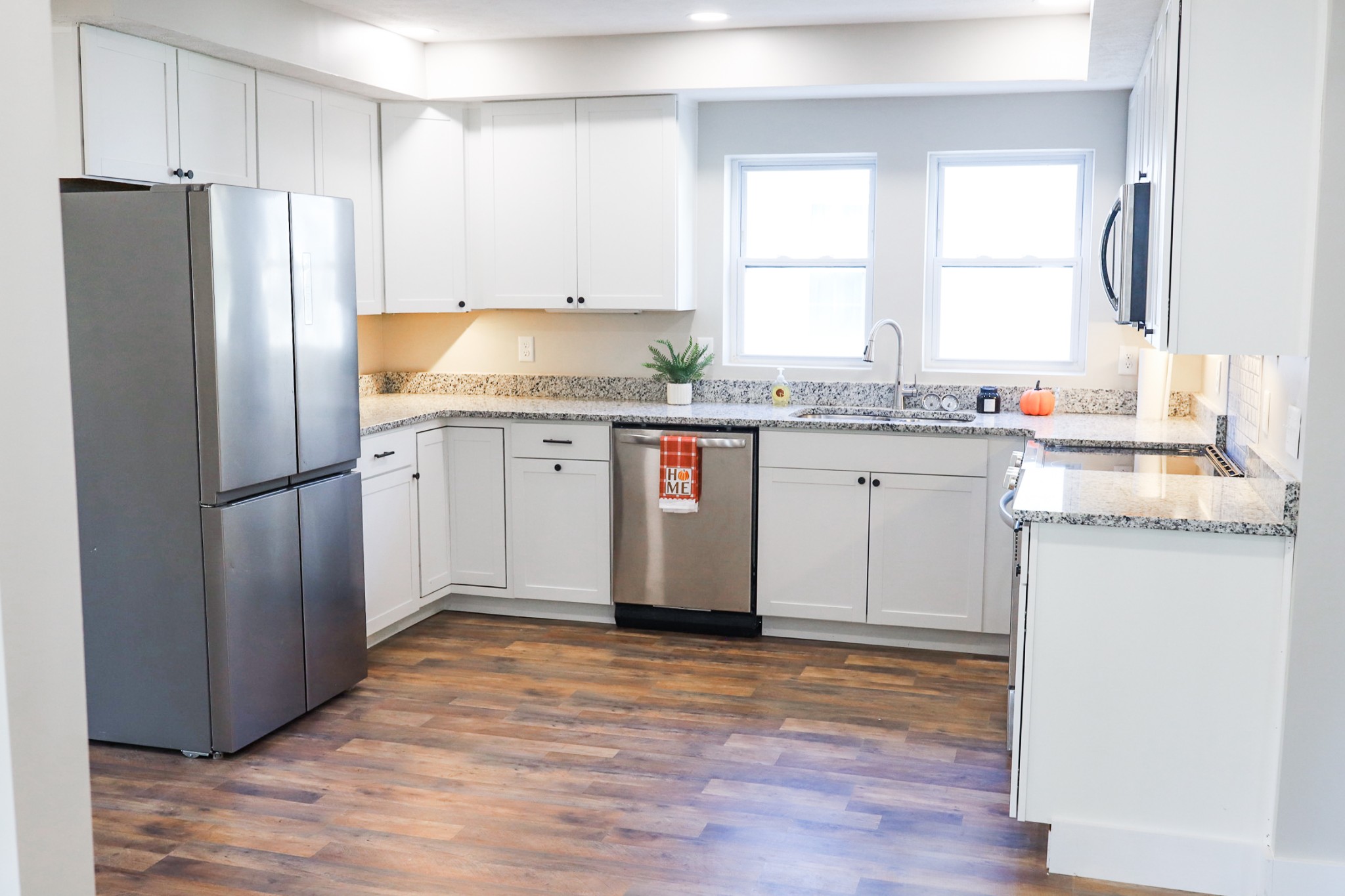 413 E Main St
