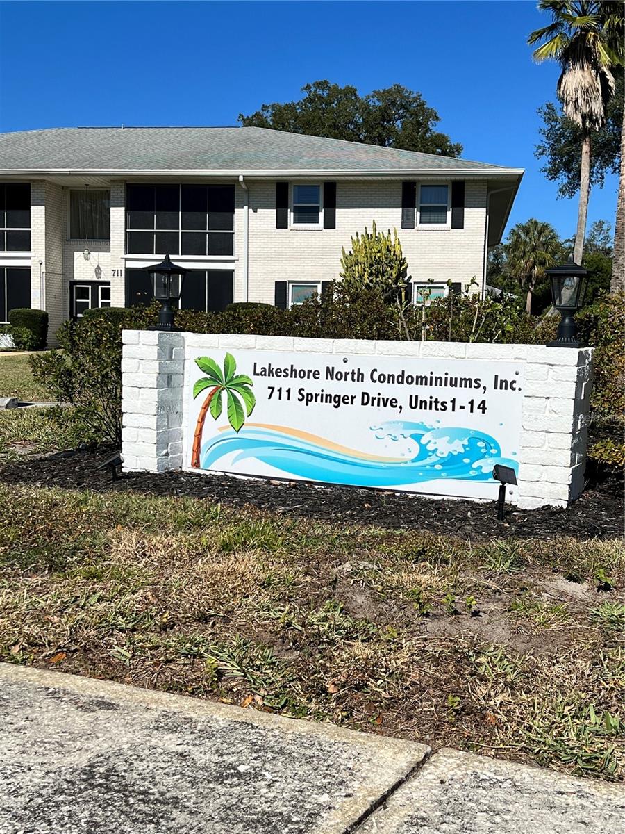 711 Springer Drive 14
