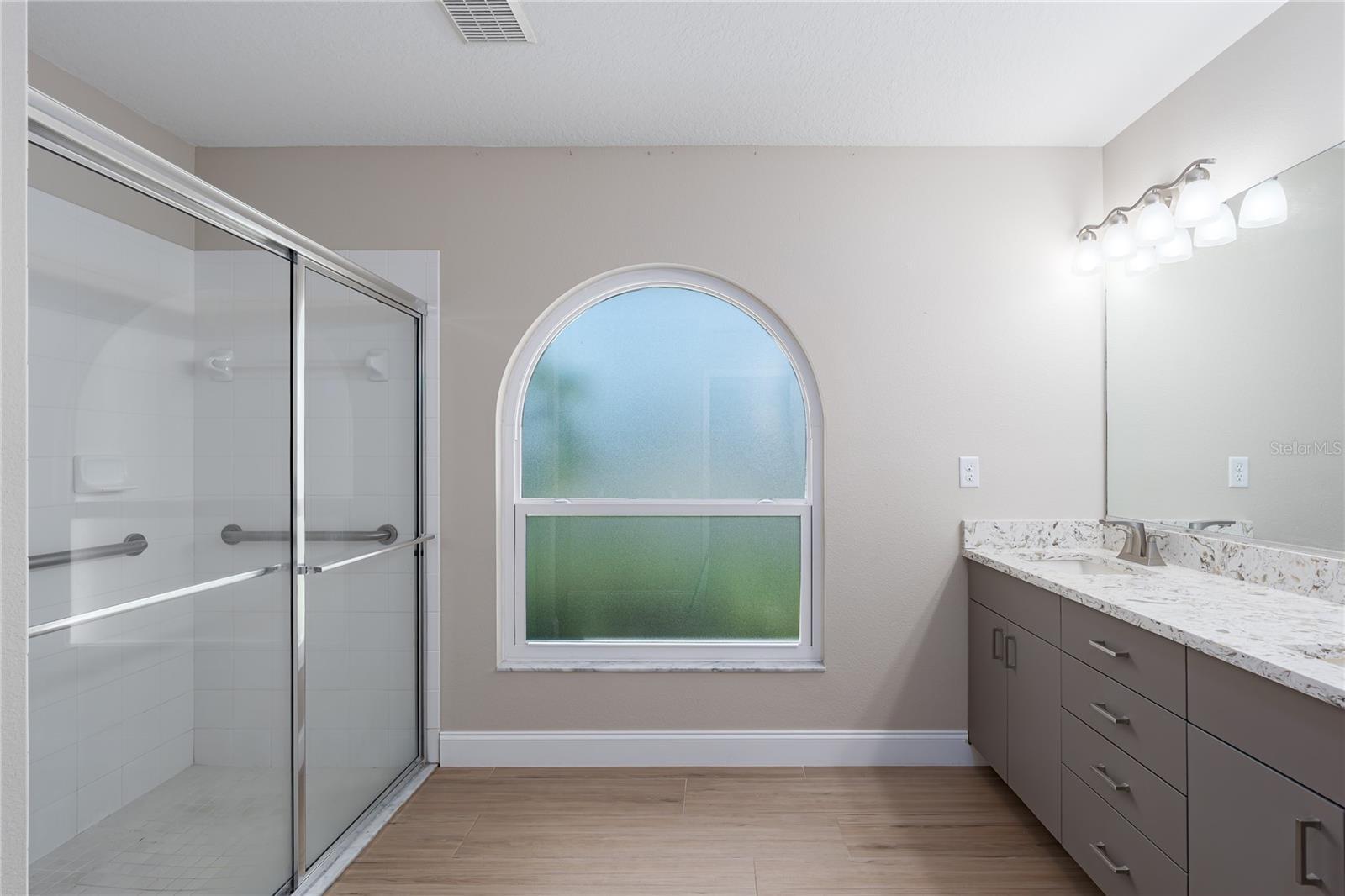 9206 31st Street Court E